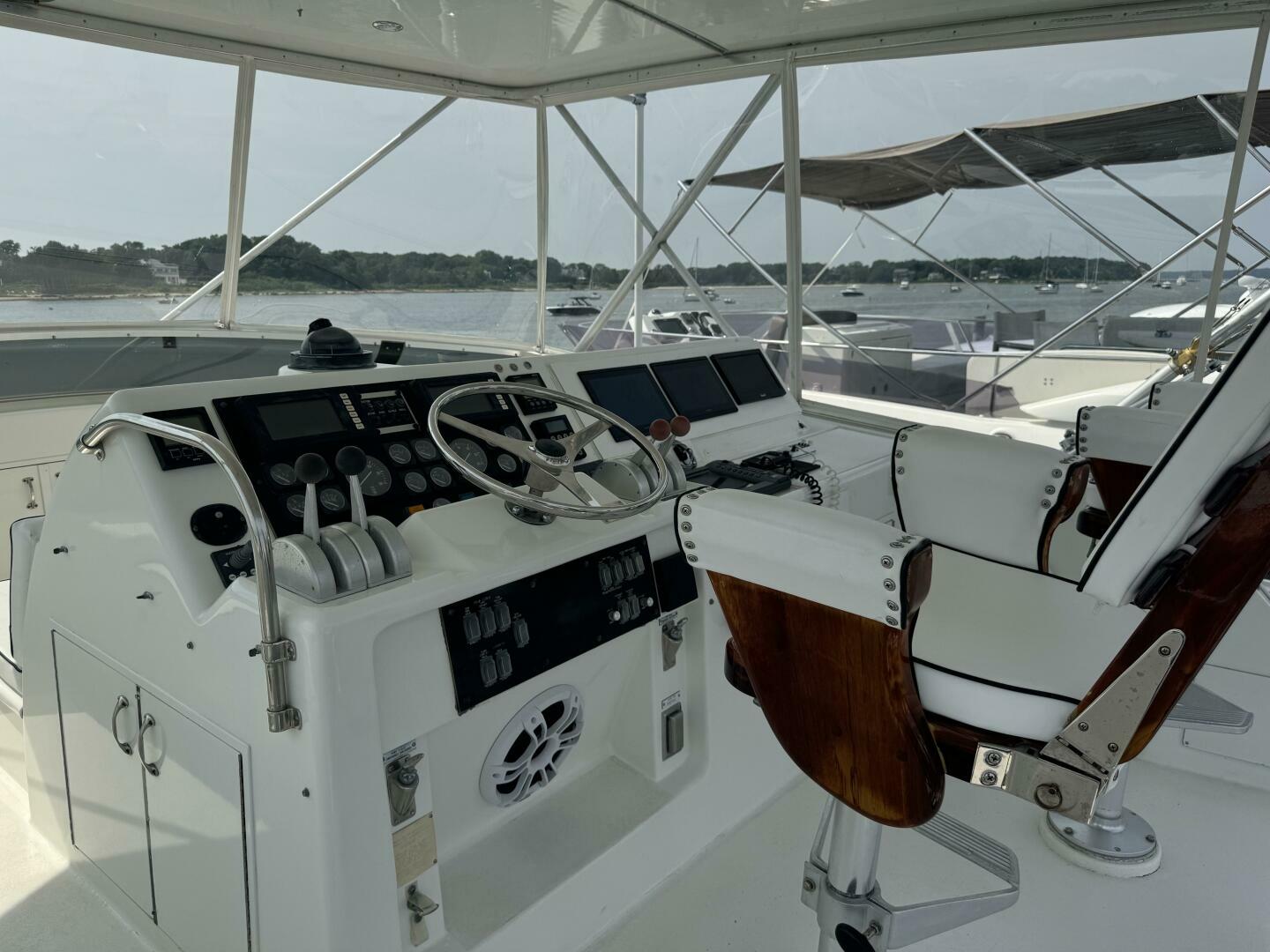 1994 Hatteras 54 Yacht - Image 15