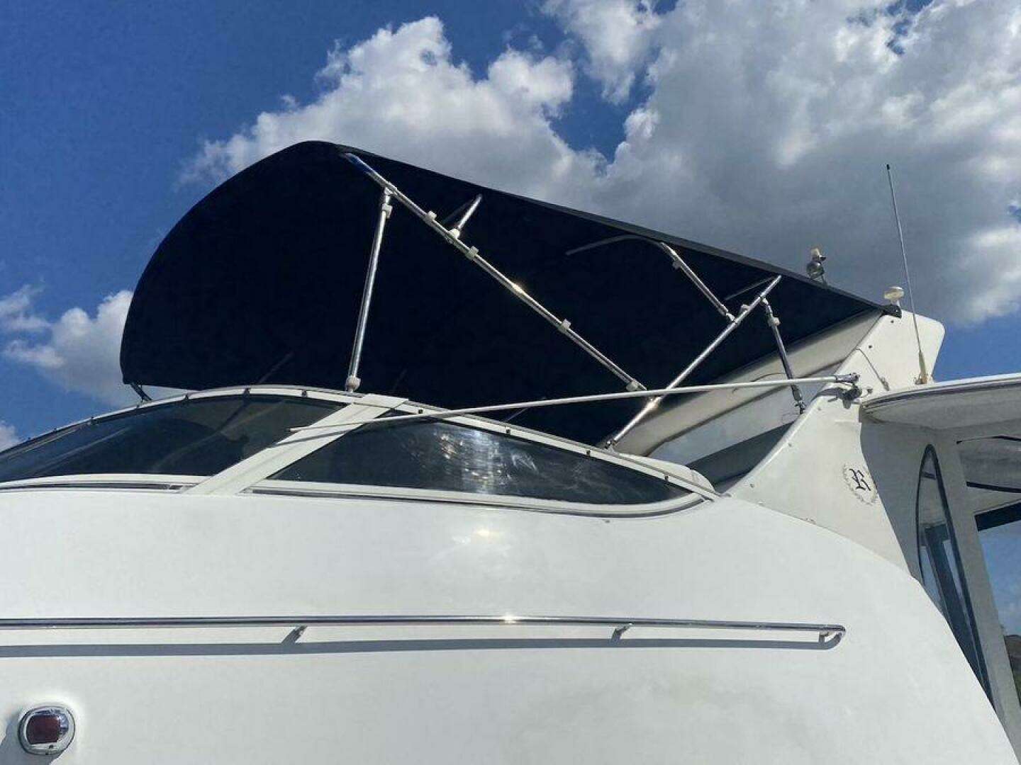 2000 Carver 396 Motor Yacht - Image 11