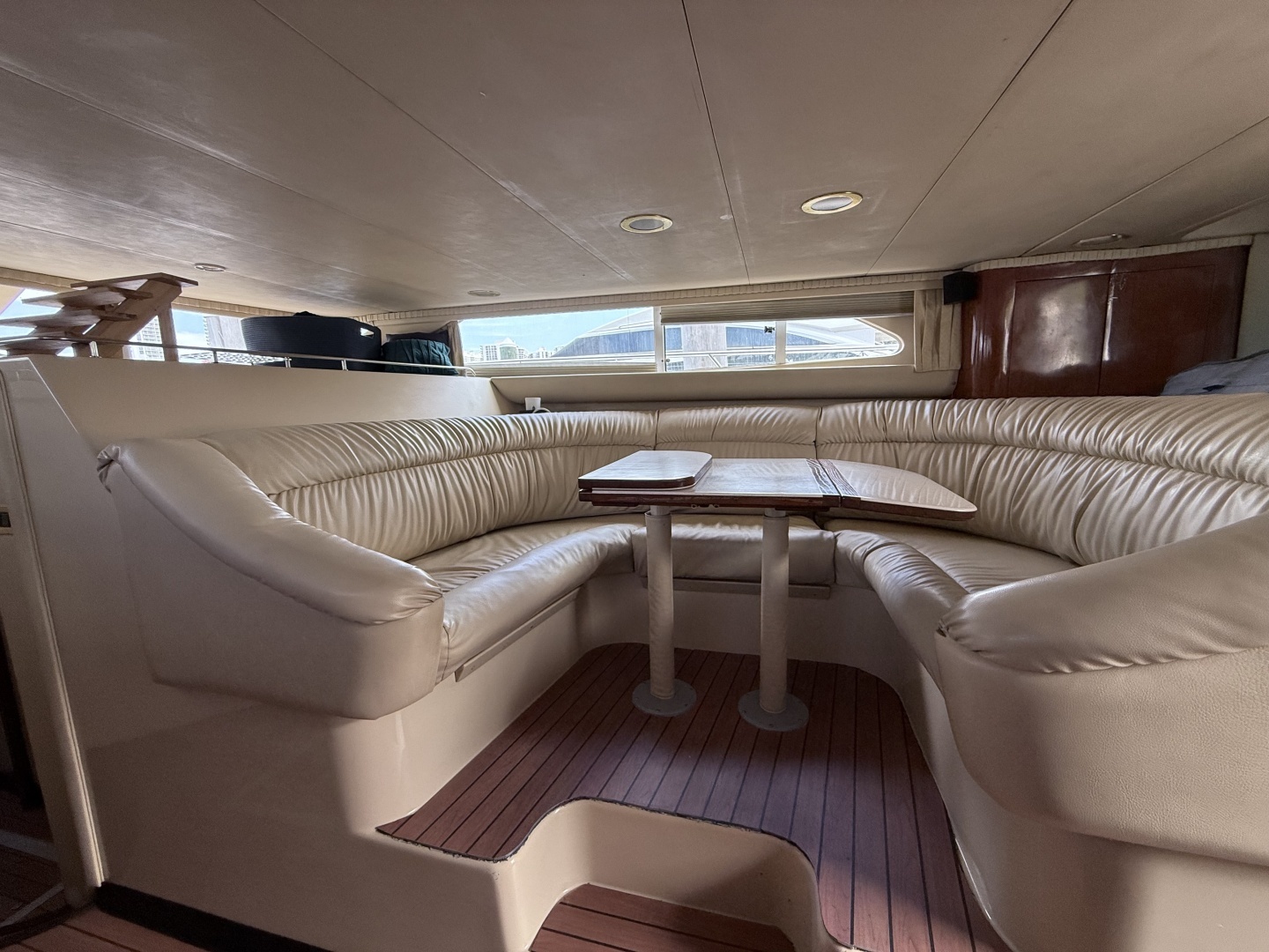 2001 Sea Ray 450 Express Bridge - Image 13