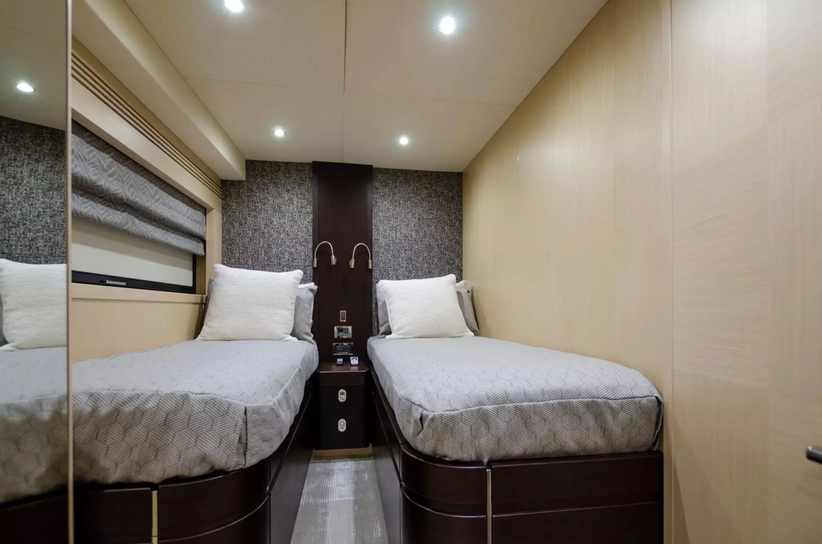 2018 Sunseeker 75 Yacht - Image 24
