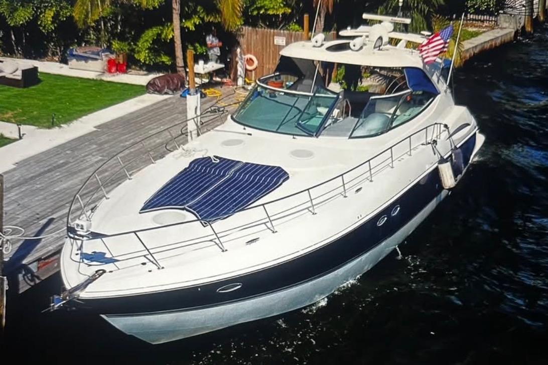 2005 Cruisers Yachts 500 Express