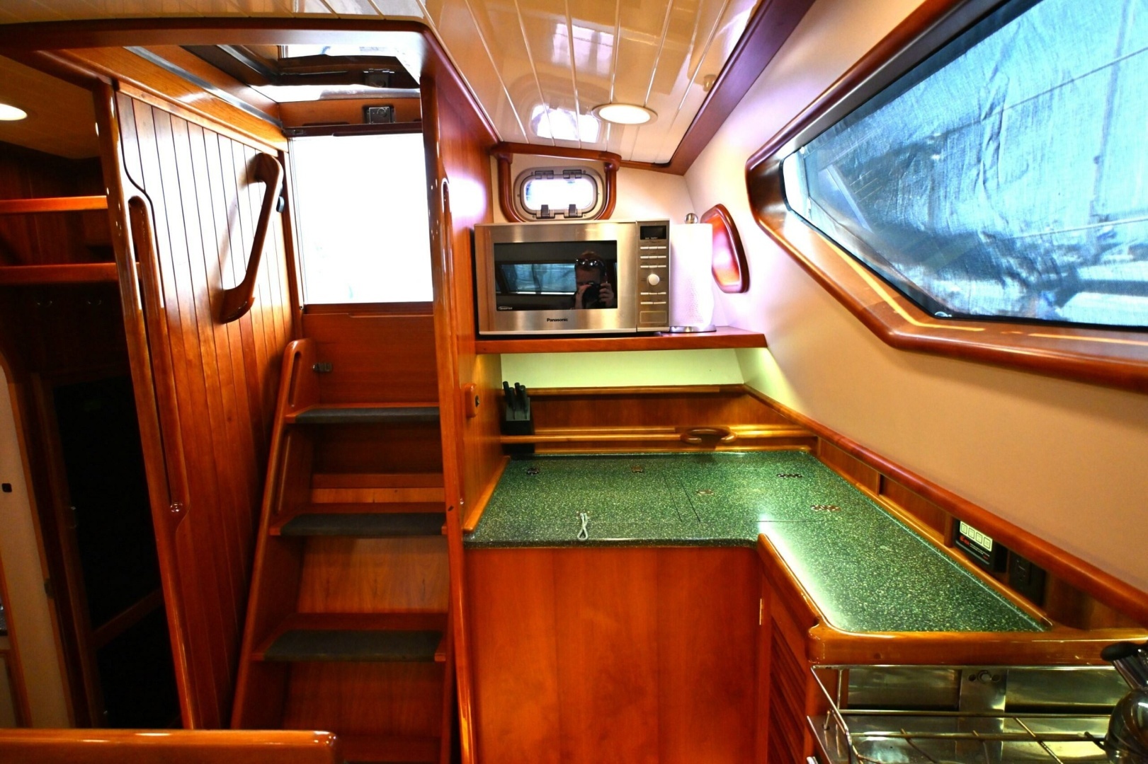 2006 Waterline 50 - Image 41