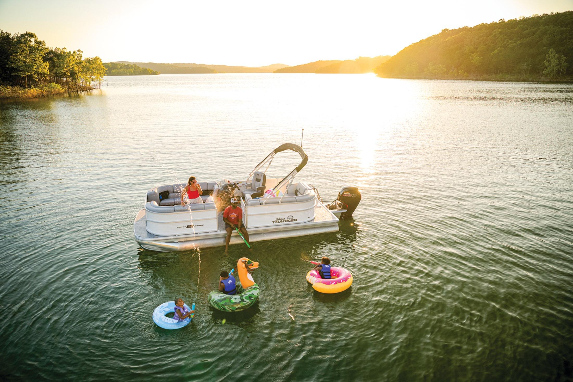 2026 Sun Tracker Party Barge 20 DLX - 76