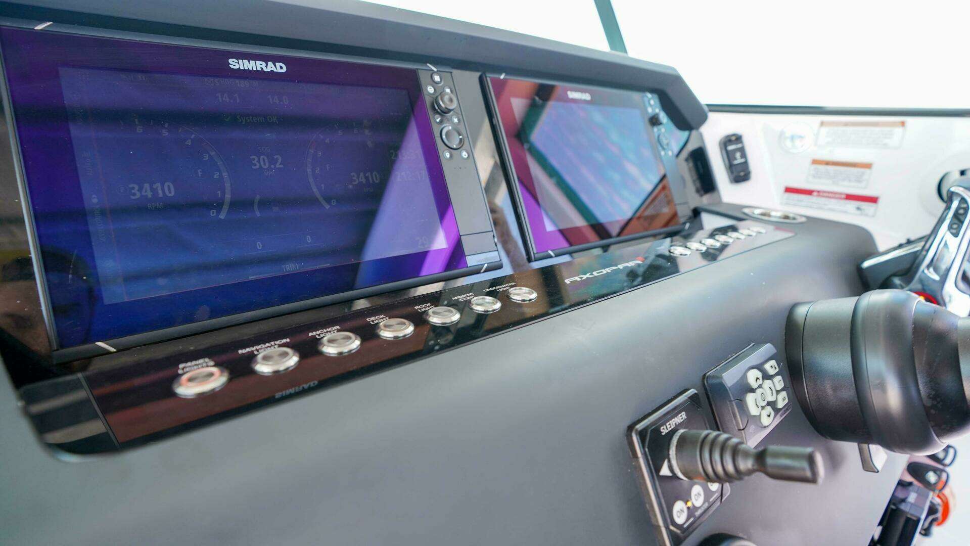 2024 Axopar 37 XC Cross Cabin - Image 21