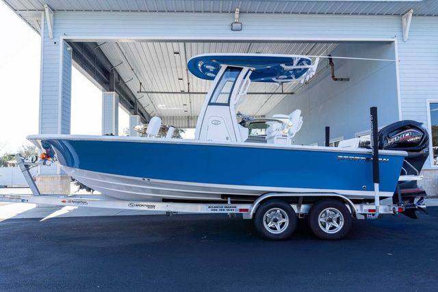 2026 Sportsman Masters 227 Bay Boat