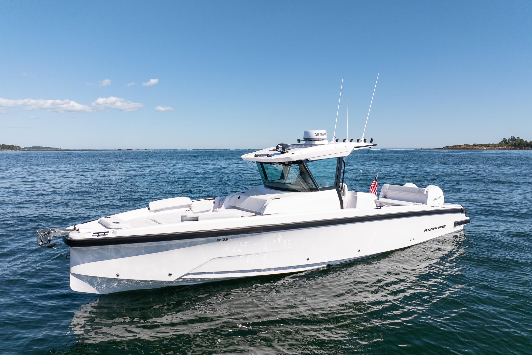 2025 Axopar 29 CCX