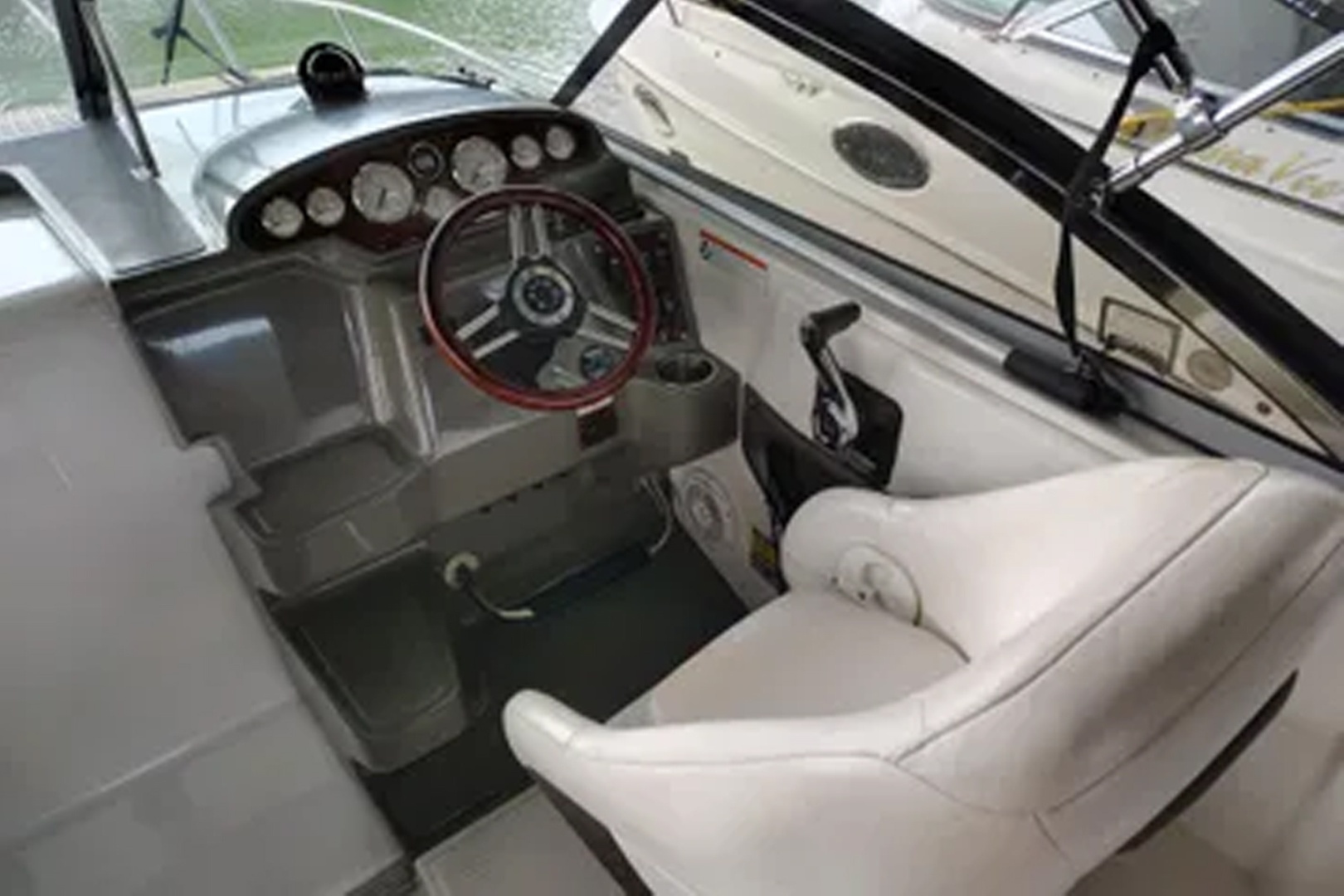 2008 Regal 2565 Window Express - Image 2