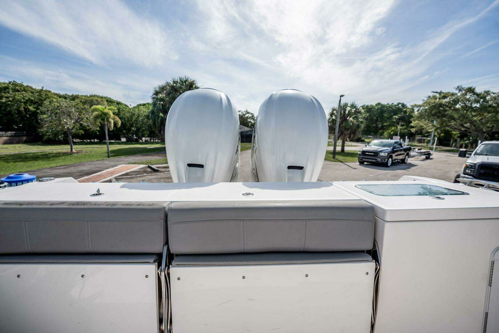 2021 Everglades 335 Center Console - Image 47