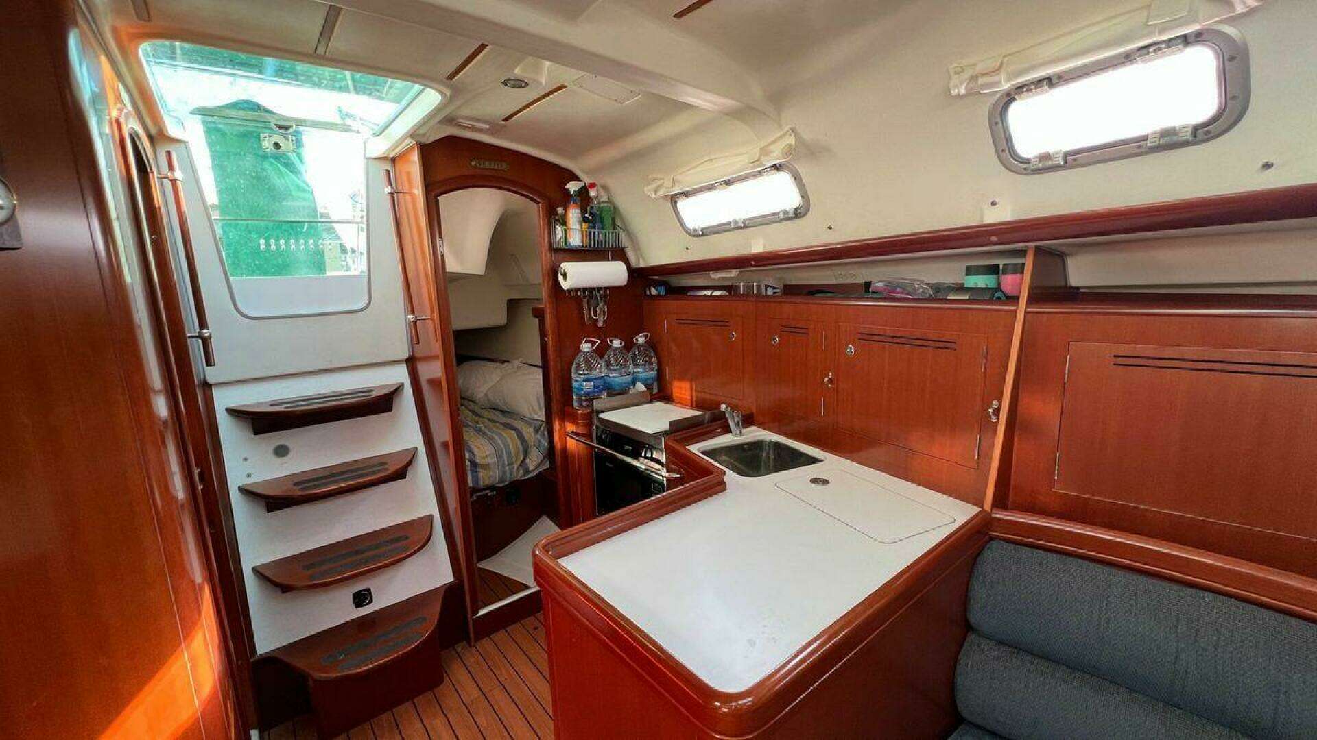 2007 Beneteau 343 - Image 21