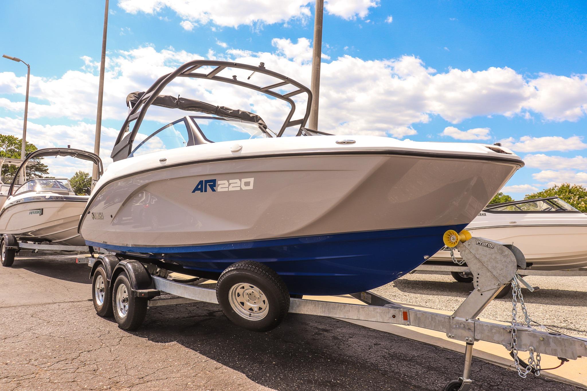 2026 Yamaha Boats AR220