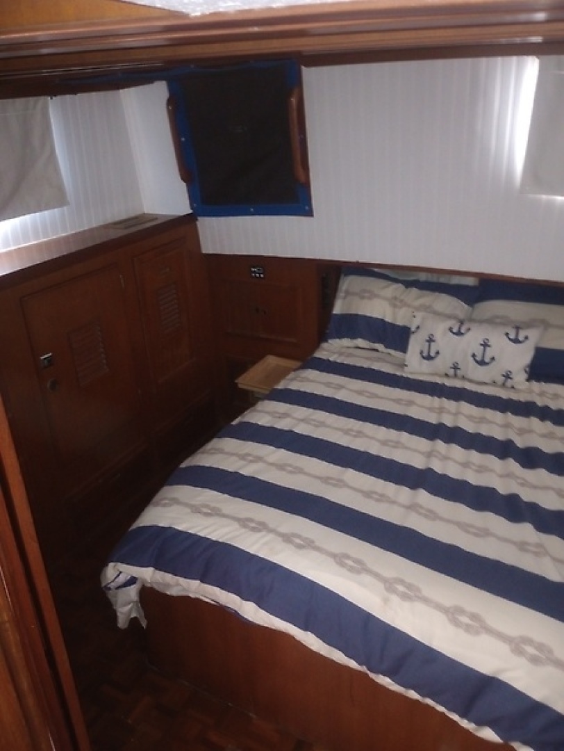 1981 Marine Trading 44 Double Cabin - Image 37