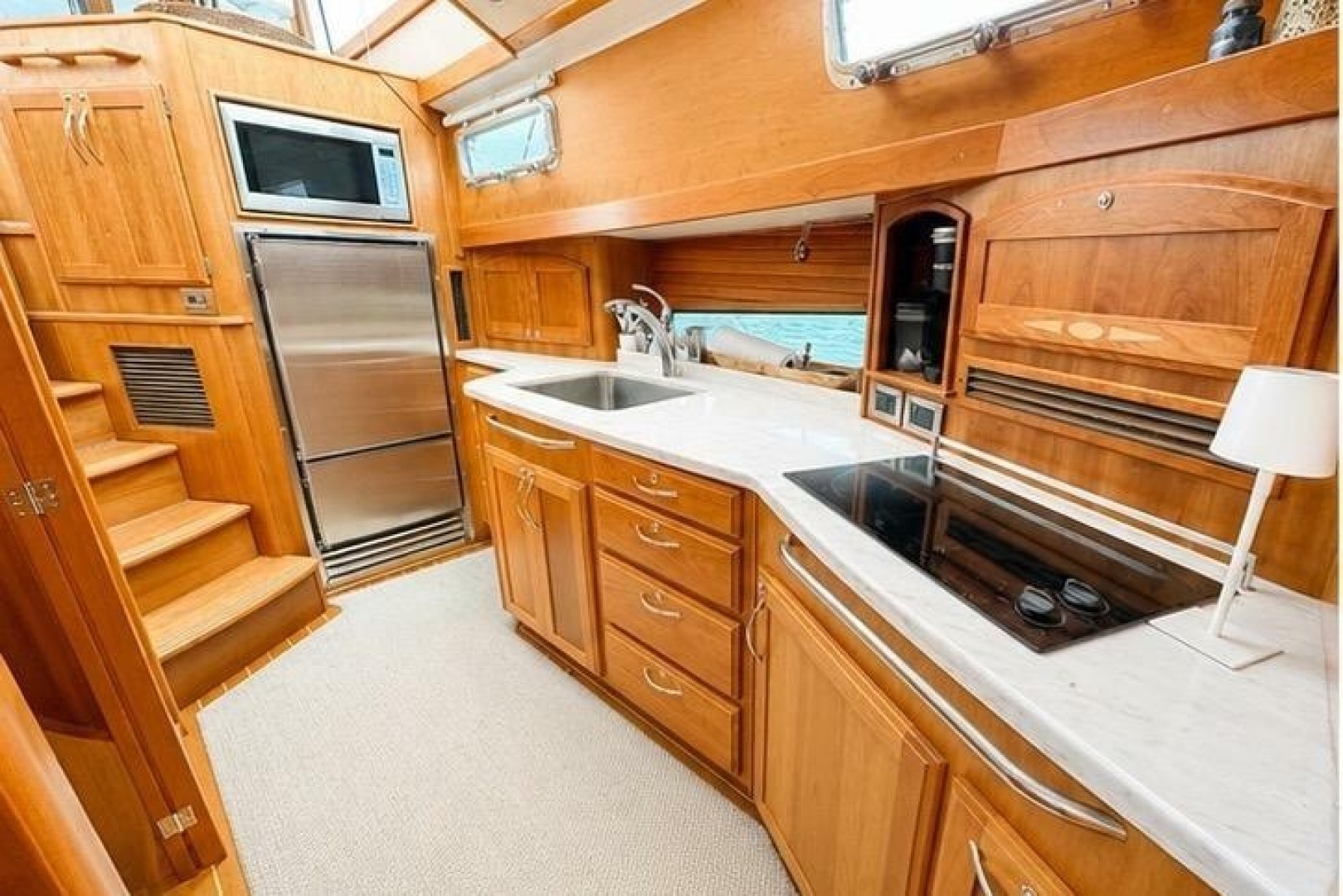 2013 Sabre 48 Salon Express - Image 7
