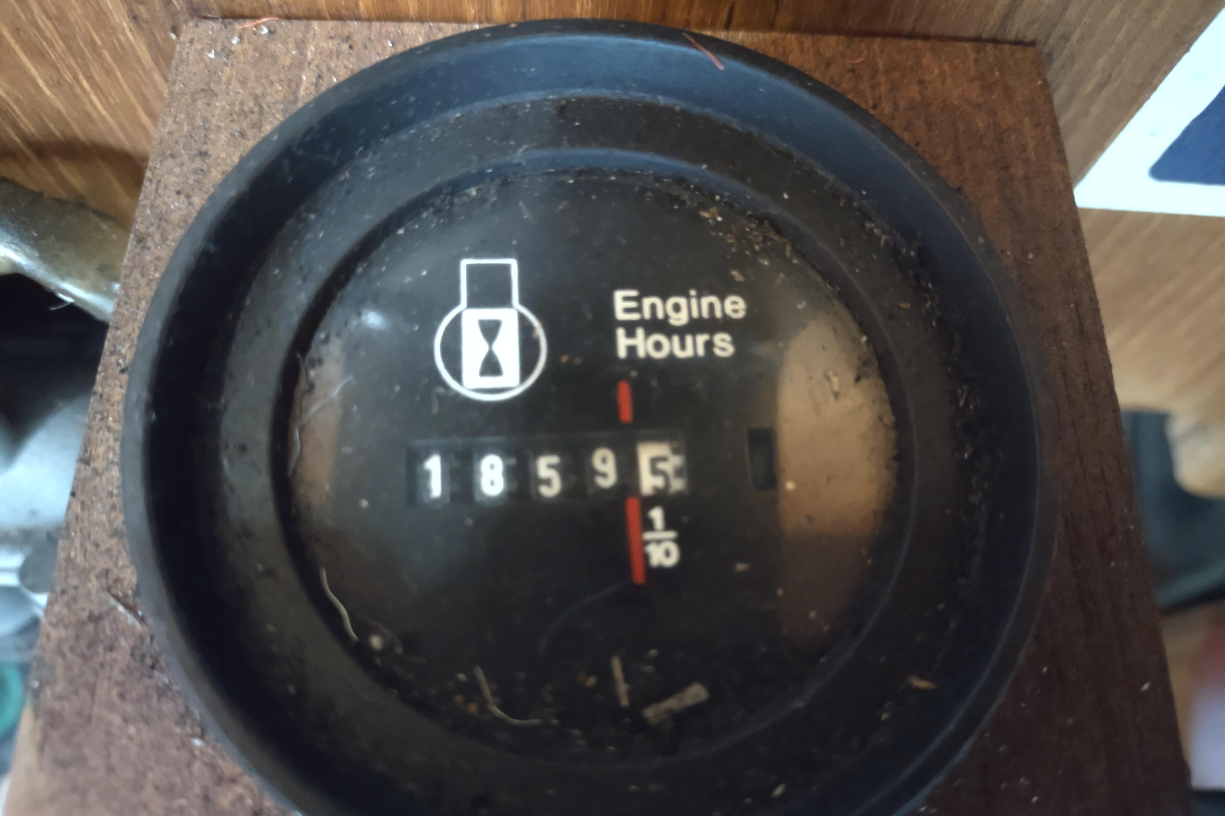 Hour meter showing 1859.5 engine hours on a 2003 Hunter 356.