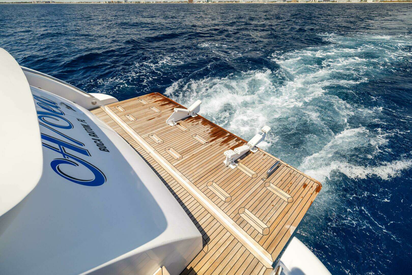 2015 Azimut 64 Flybridge - Image 36