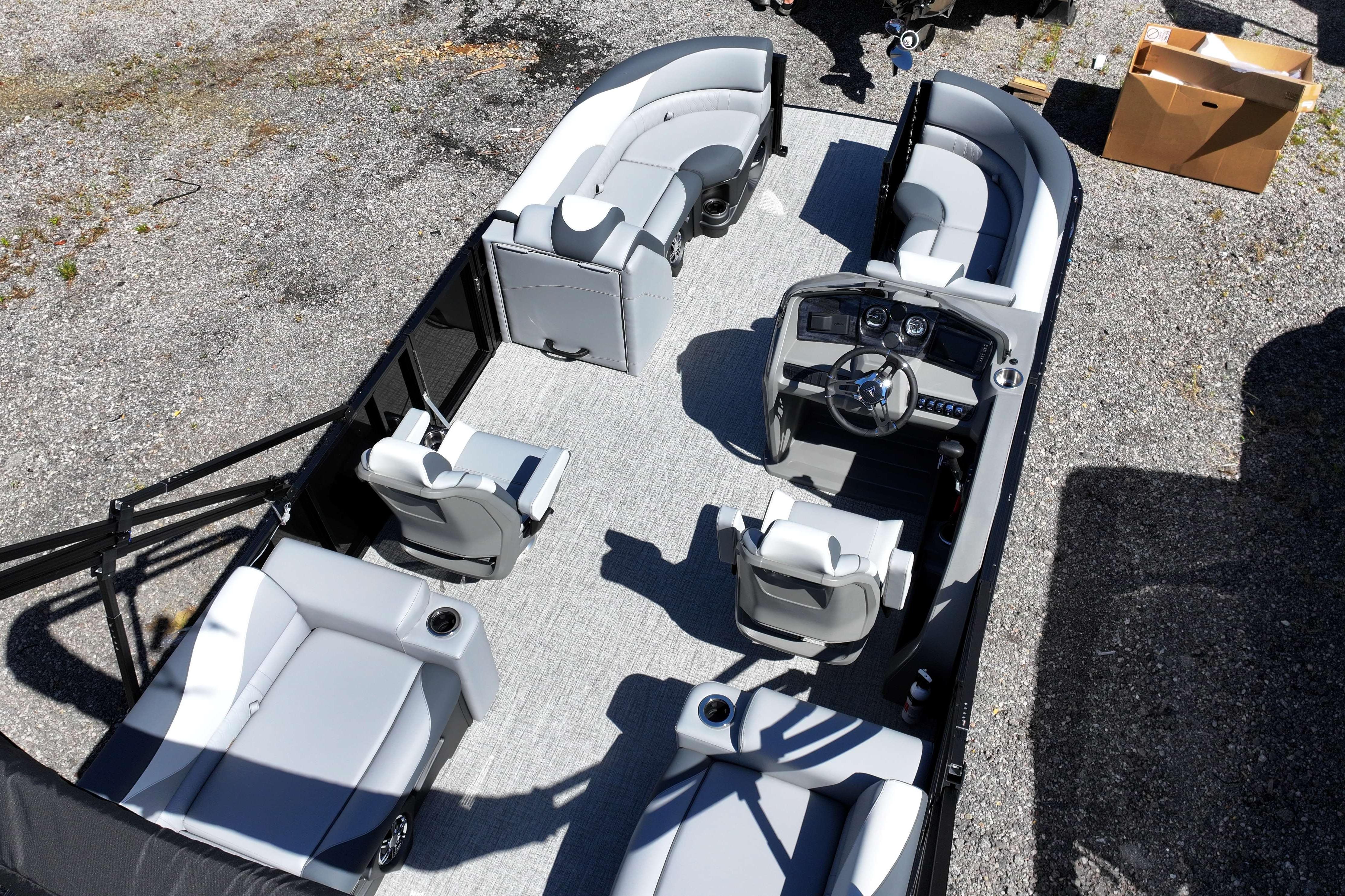 2026 Tahoe Pontoon LTZ Quad Lounger Shift with spacious seating and modern helm.