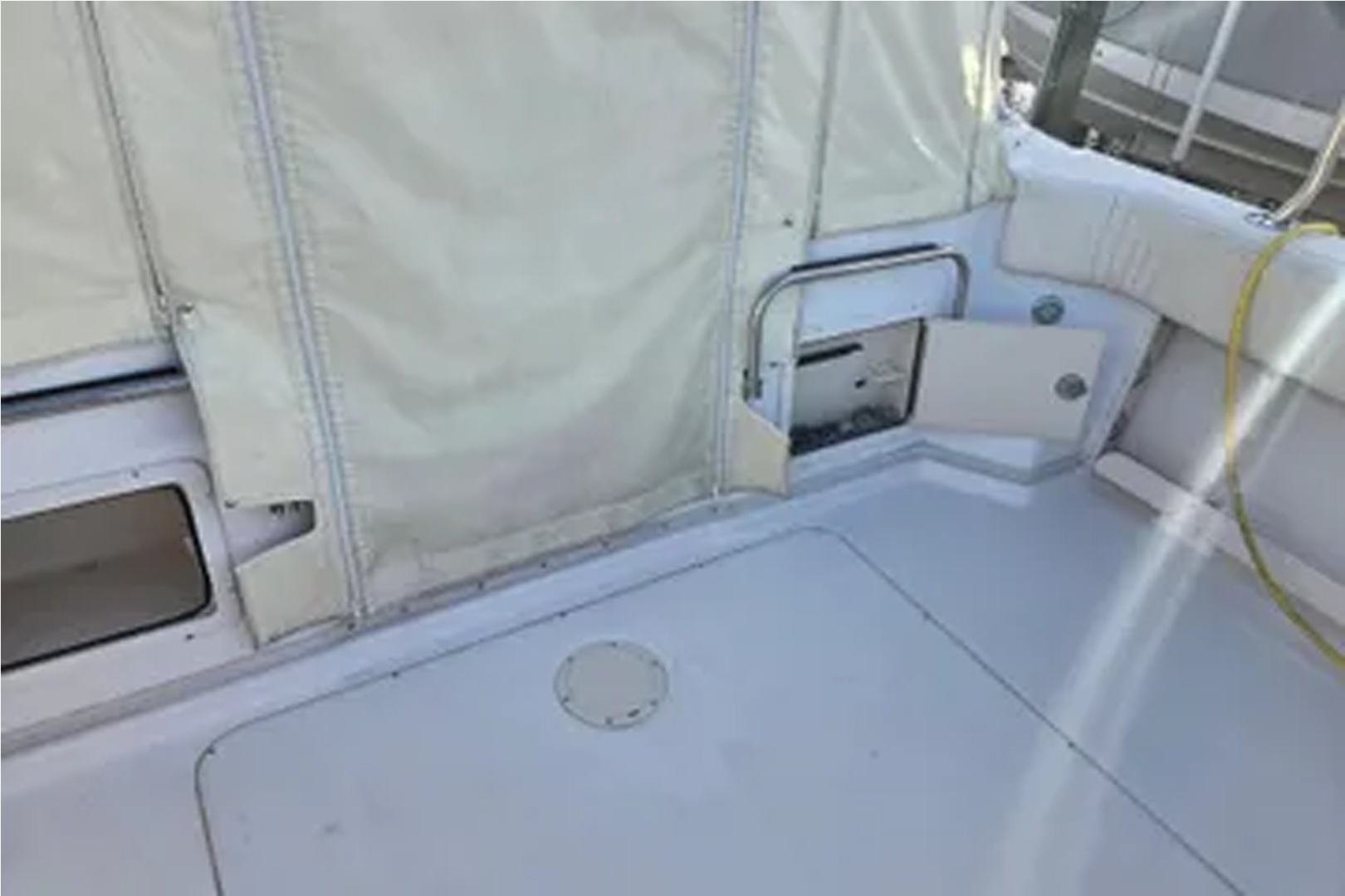 2004 Grady-White Express 330 - Image 33