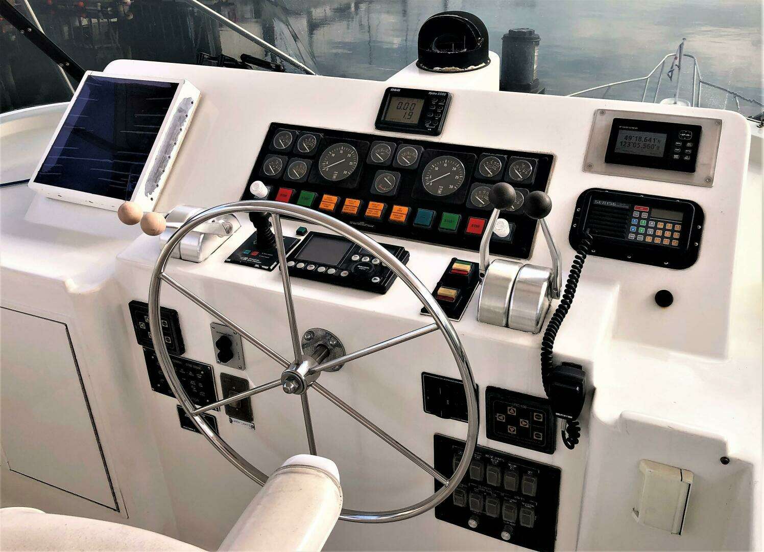 1996 Hatteras — - Image 20