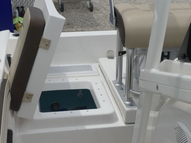 2022 Yamaha Boats 195 FSH Sport - 32
