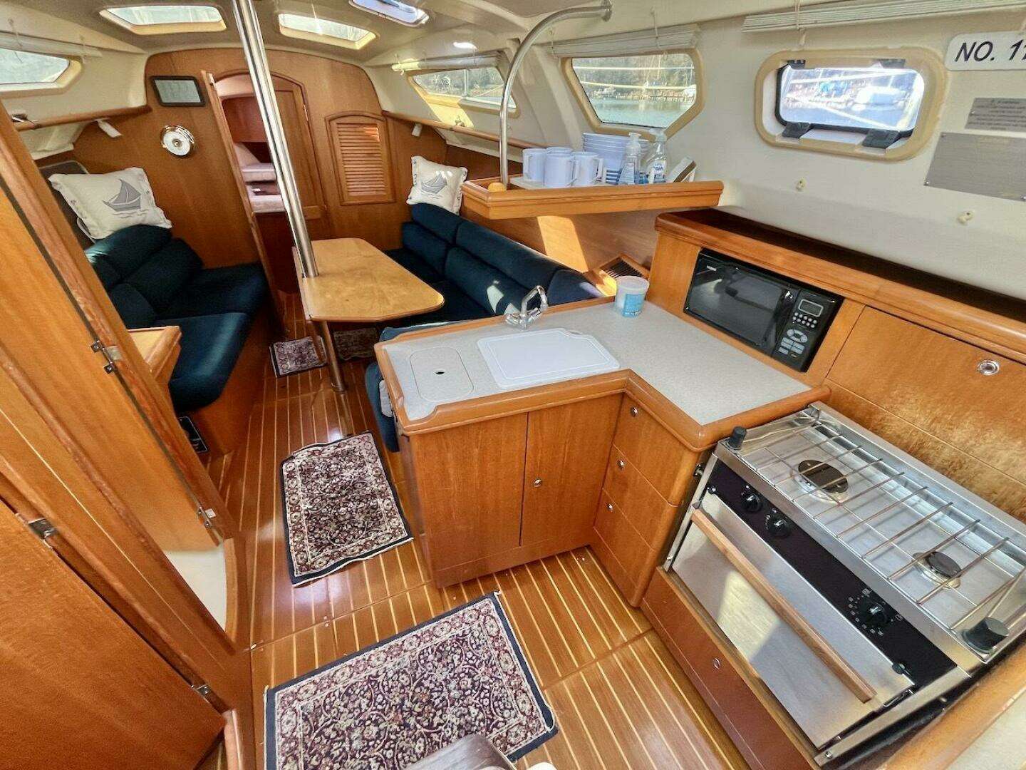 2002 Hunter 326 - Image 8
