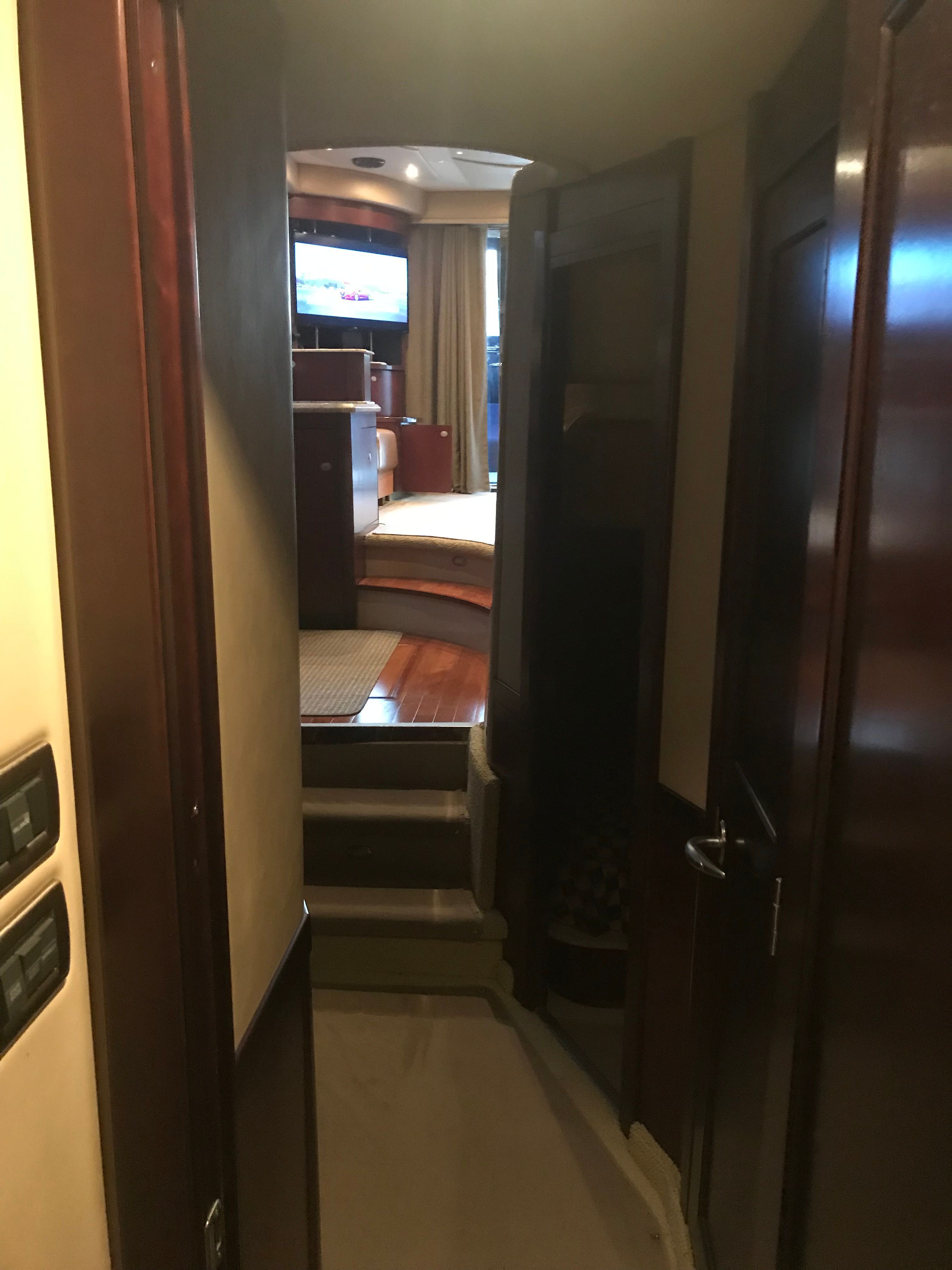 2005 Sea Ray 500 Sedan Bridge - 32
