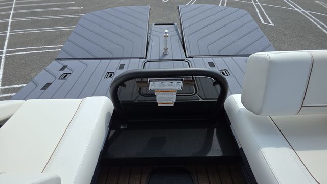 2025 Manitou 26' Explore 6' Max Deck With Dual 150hp Motors - 30