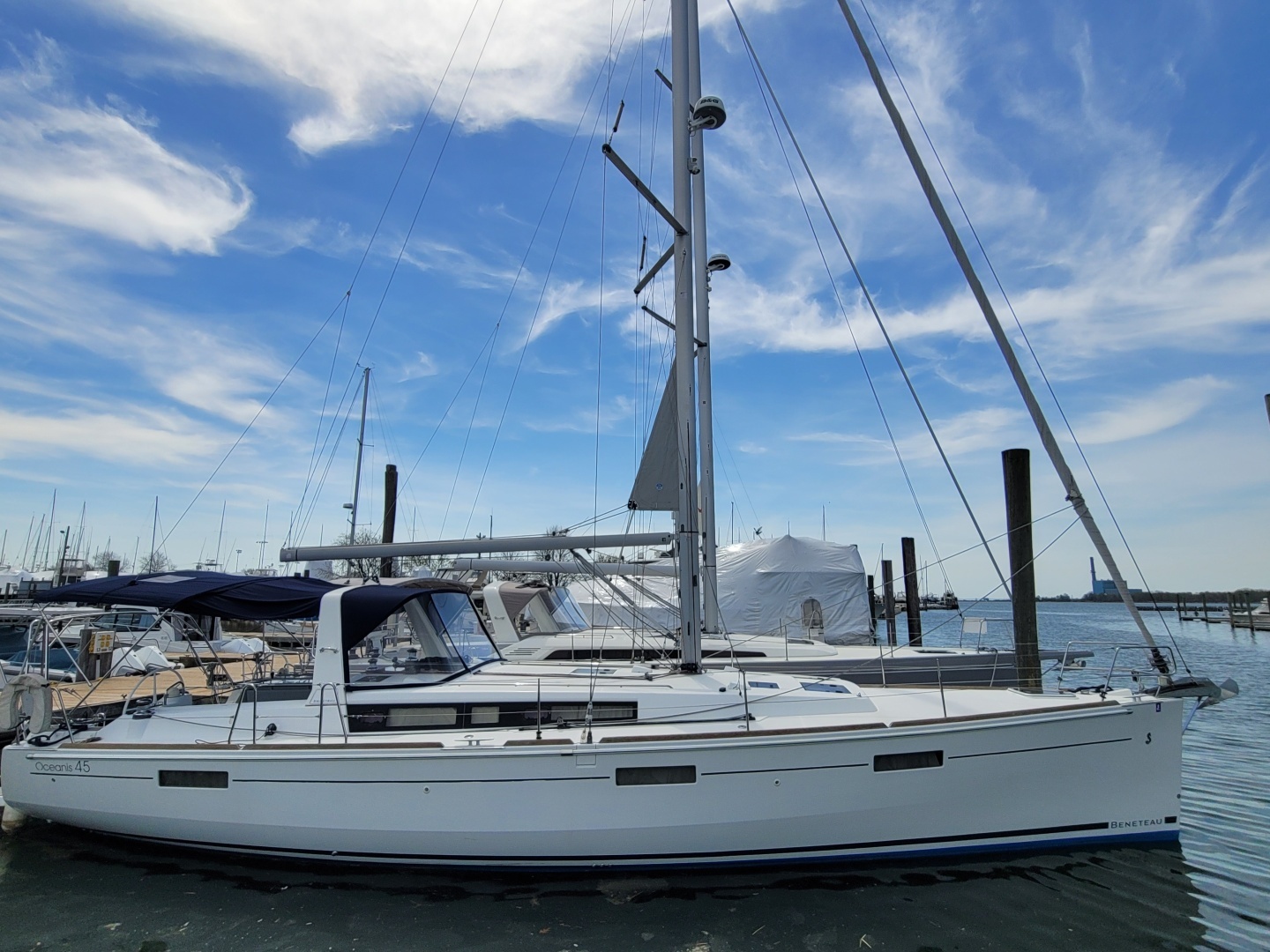 2015 Beneteau Oceanis 45 - Image 4