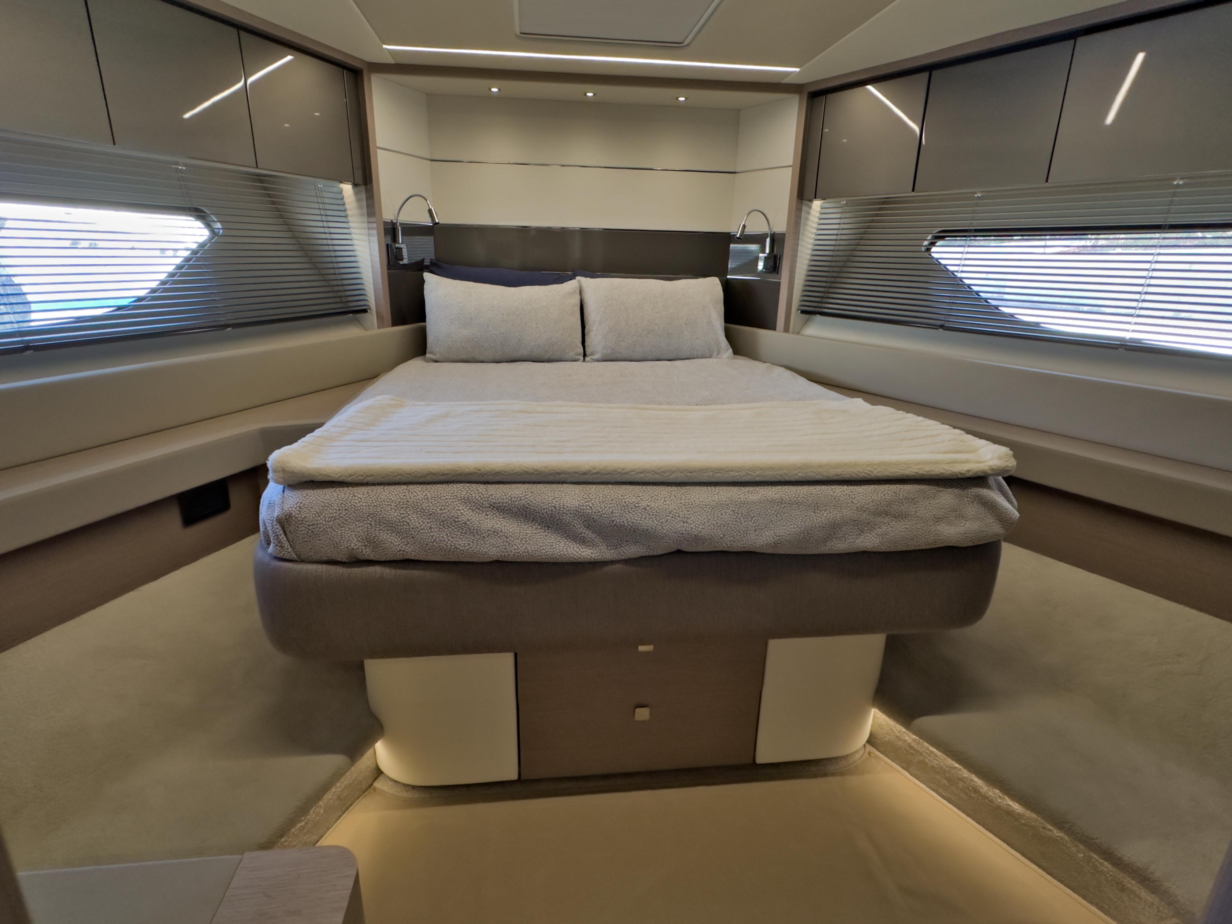 2020 Sunseeker 74 Sport Yacht - 58