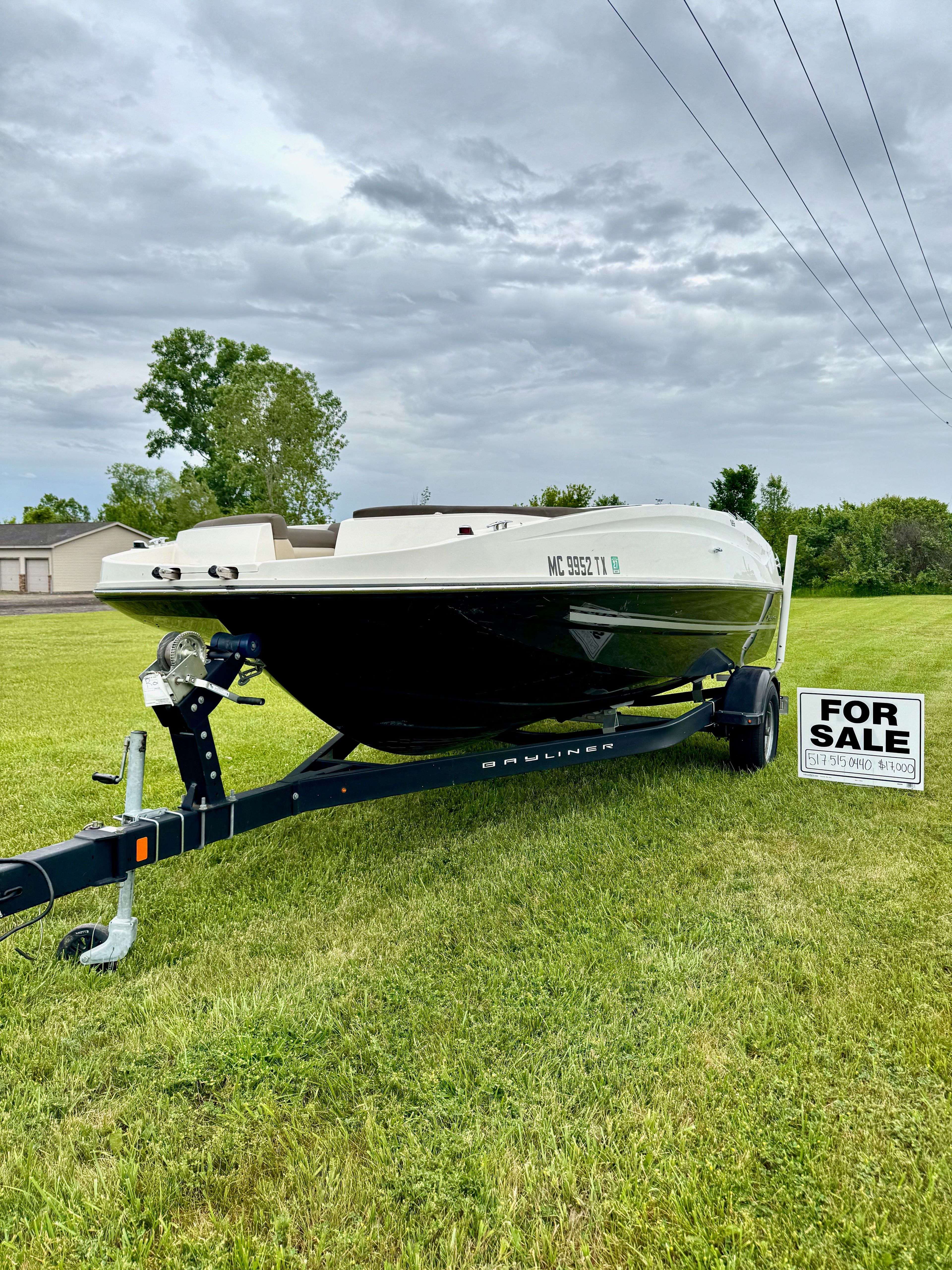 2017 Bayliner Element E18