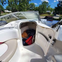 2005 Mariah DX212 - 2