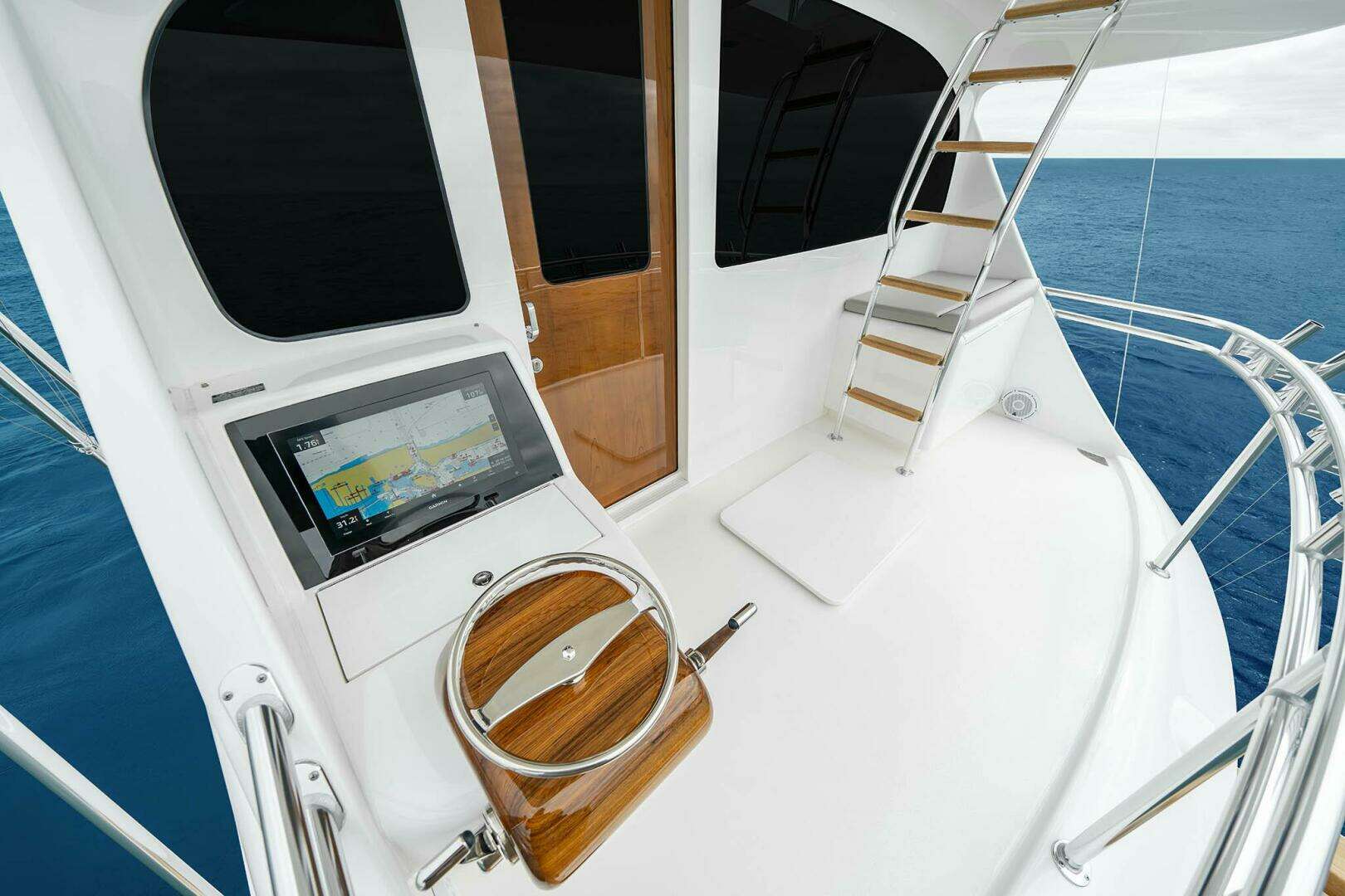 2027 Viking 82 Skybridge - Image 10