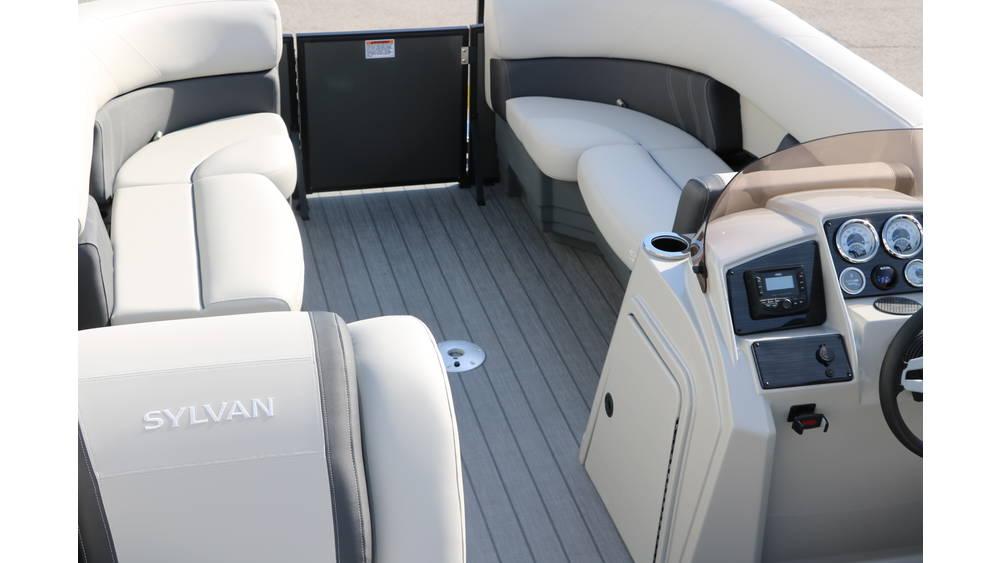 2025 Sylvan Mirage 820 Party Fish Premium - 16