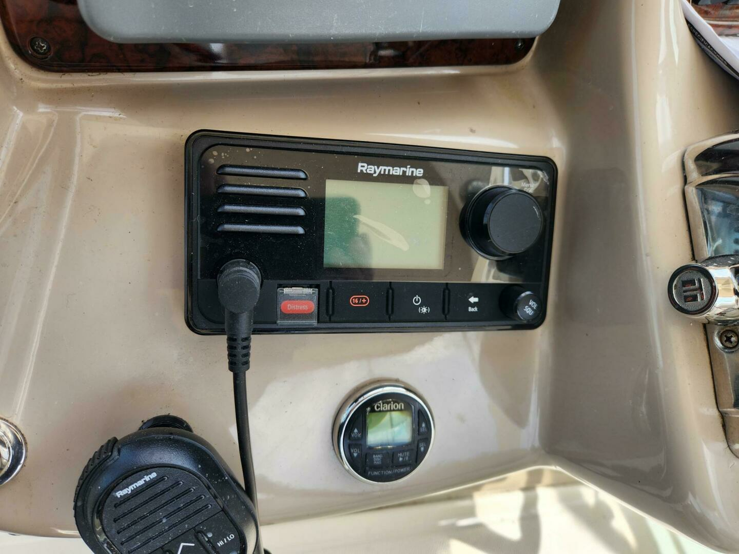 2003 Sea Ray 340 Sundancer - Image 15