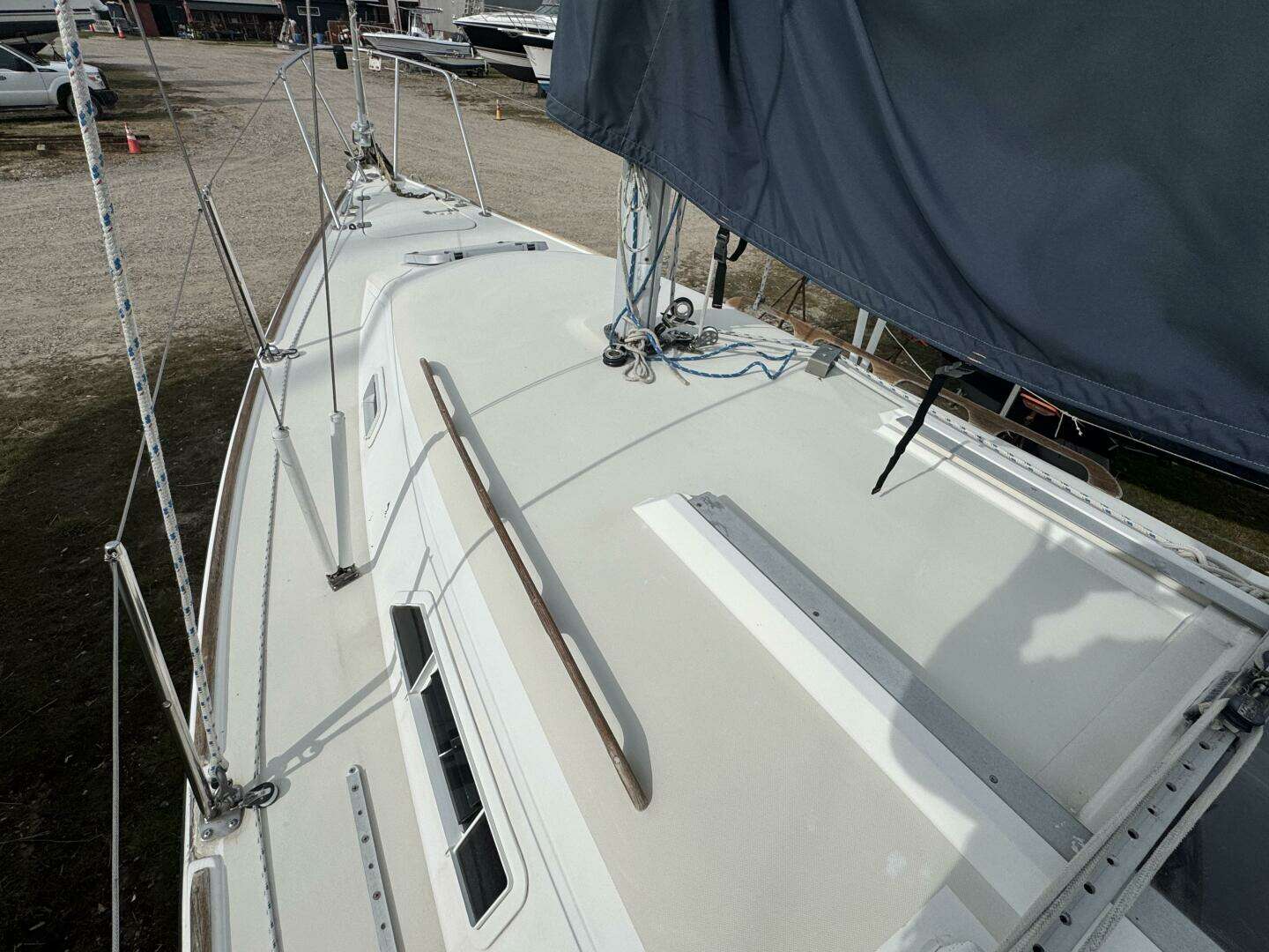 1987 Pearson 27 - Image 10