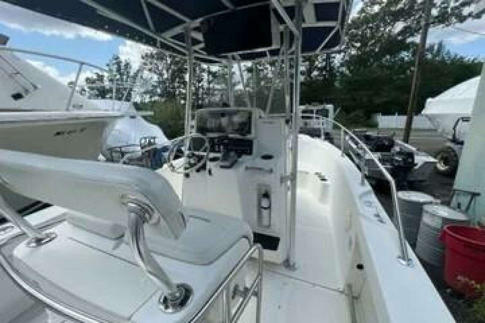 2002 Boston Whaler 21 Outrage - Image 7