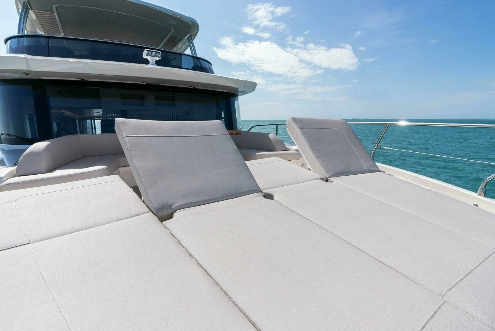 2026 Absolute 70 Navetta - Image 72