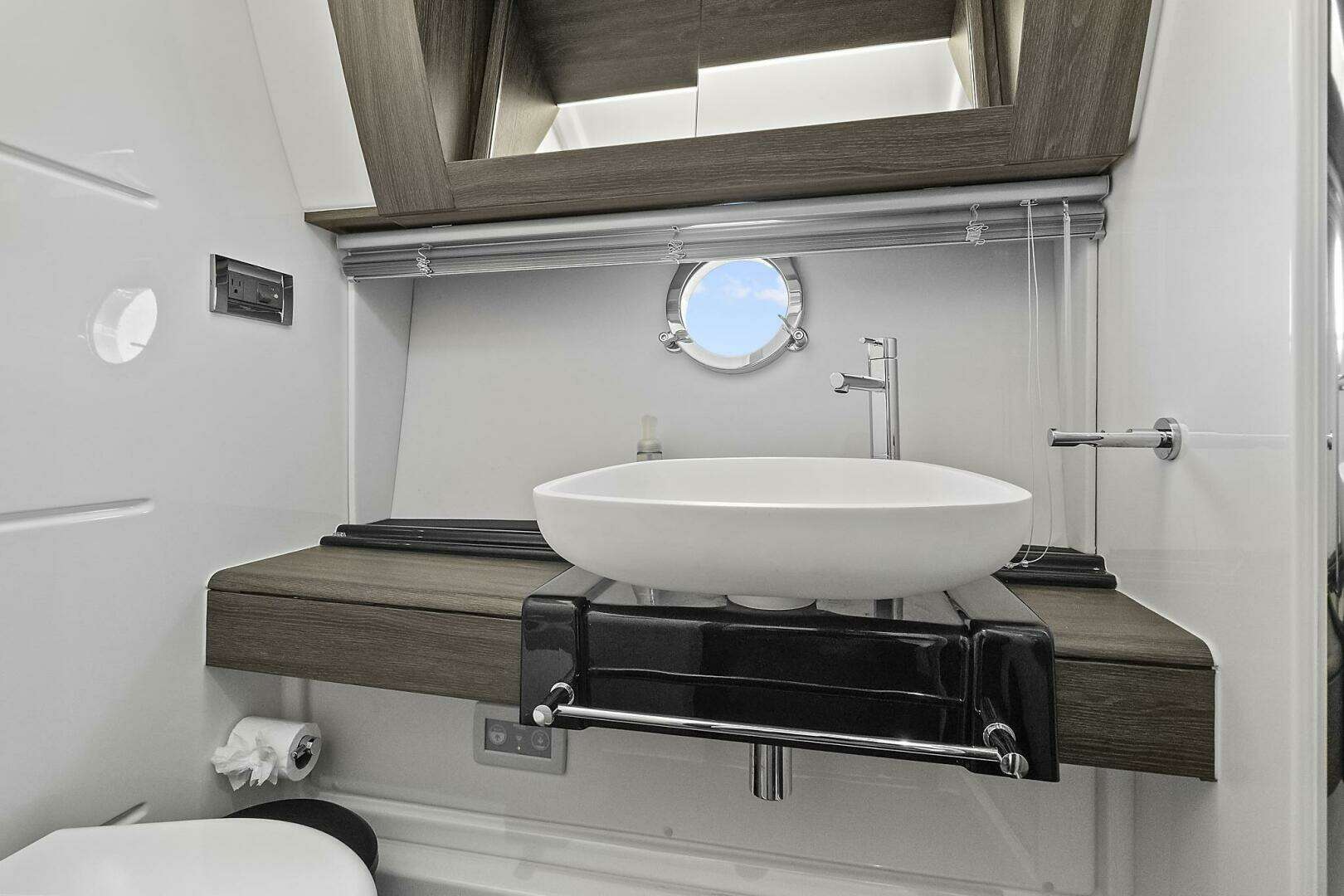 2015 Azimut 55S - Image 19