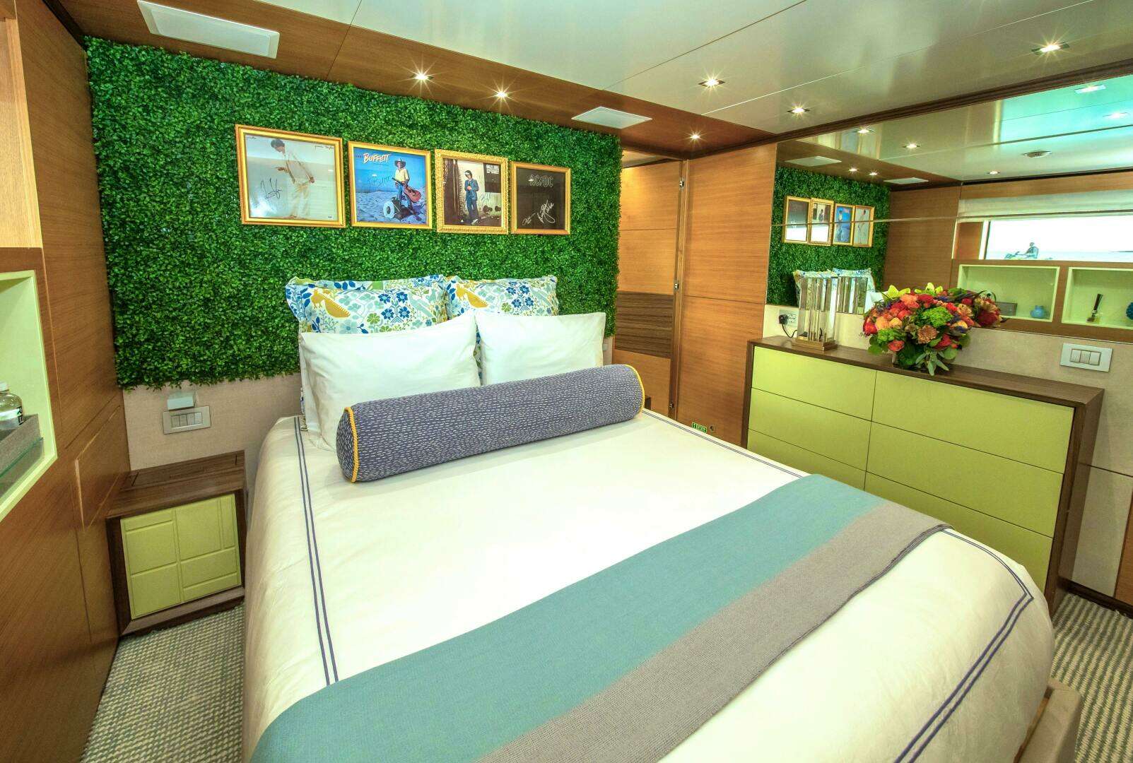 2015 Benetti Benetti Tradition Supreme 108 - Image 12