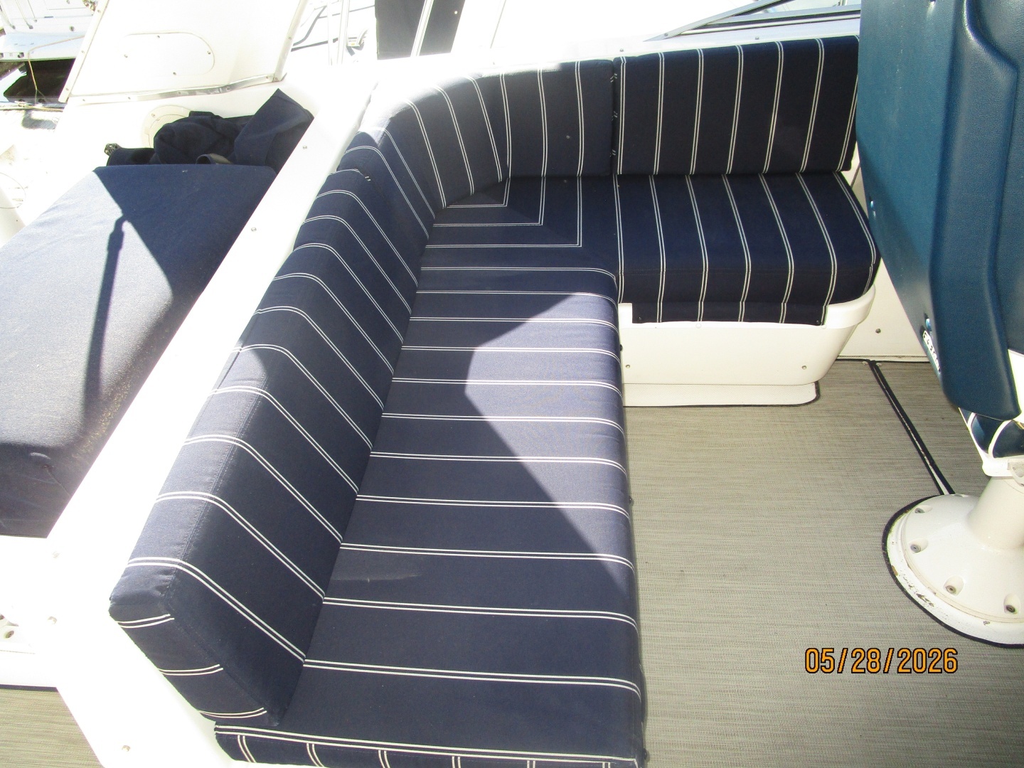 1998 Bayliner 4788 - Image 21