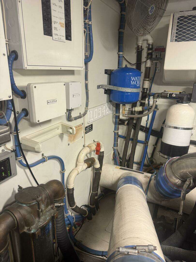 2000 Hatteras 75 Sport Deck - Image 22