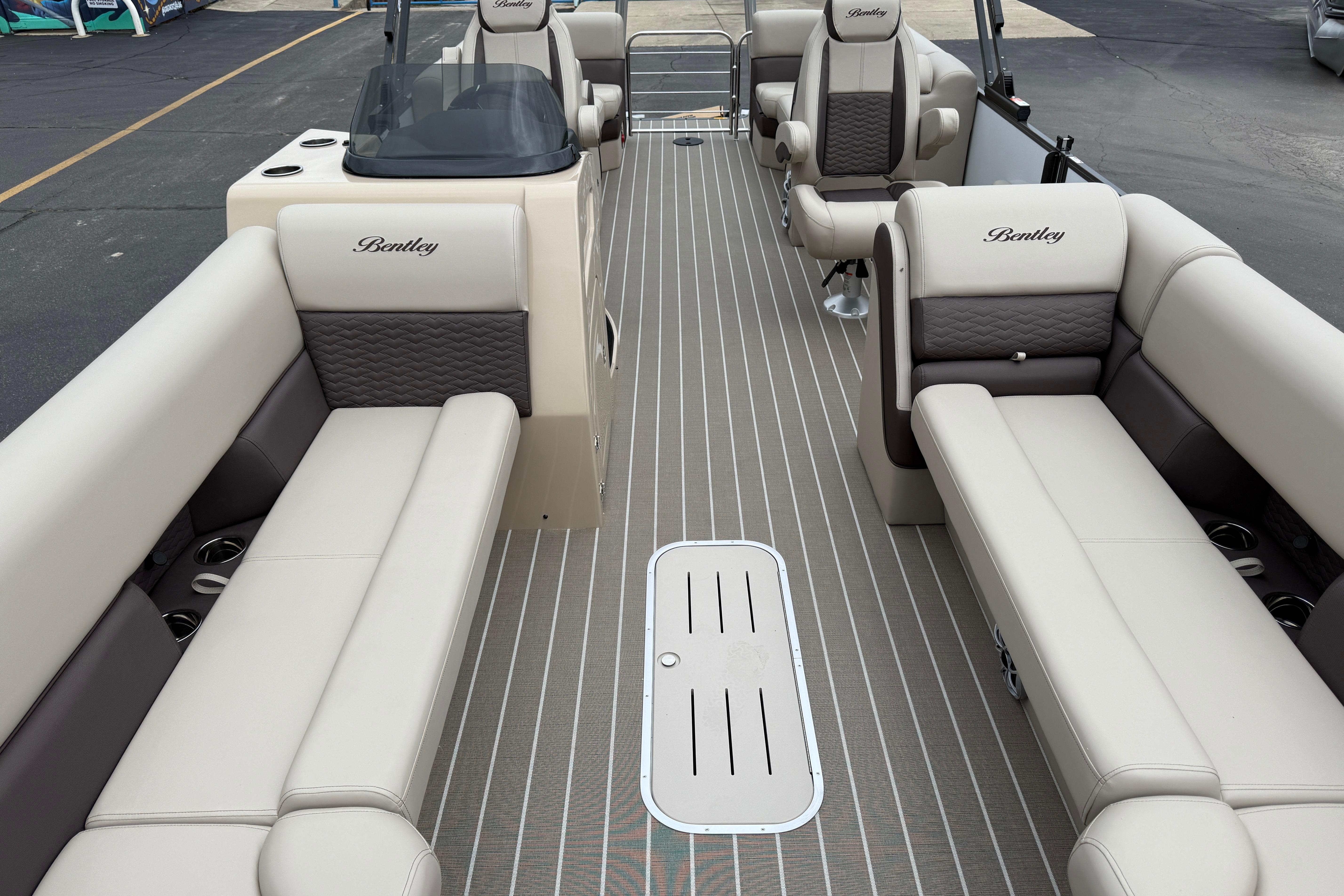 2026 Bentley Pontoons Elite 253 Admiral interior with luxurious seating and modern design.