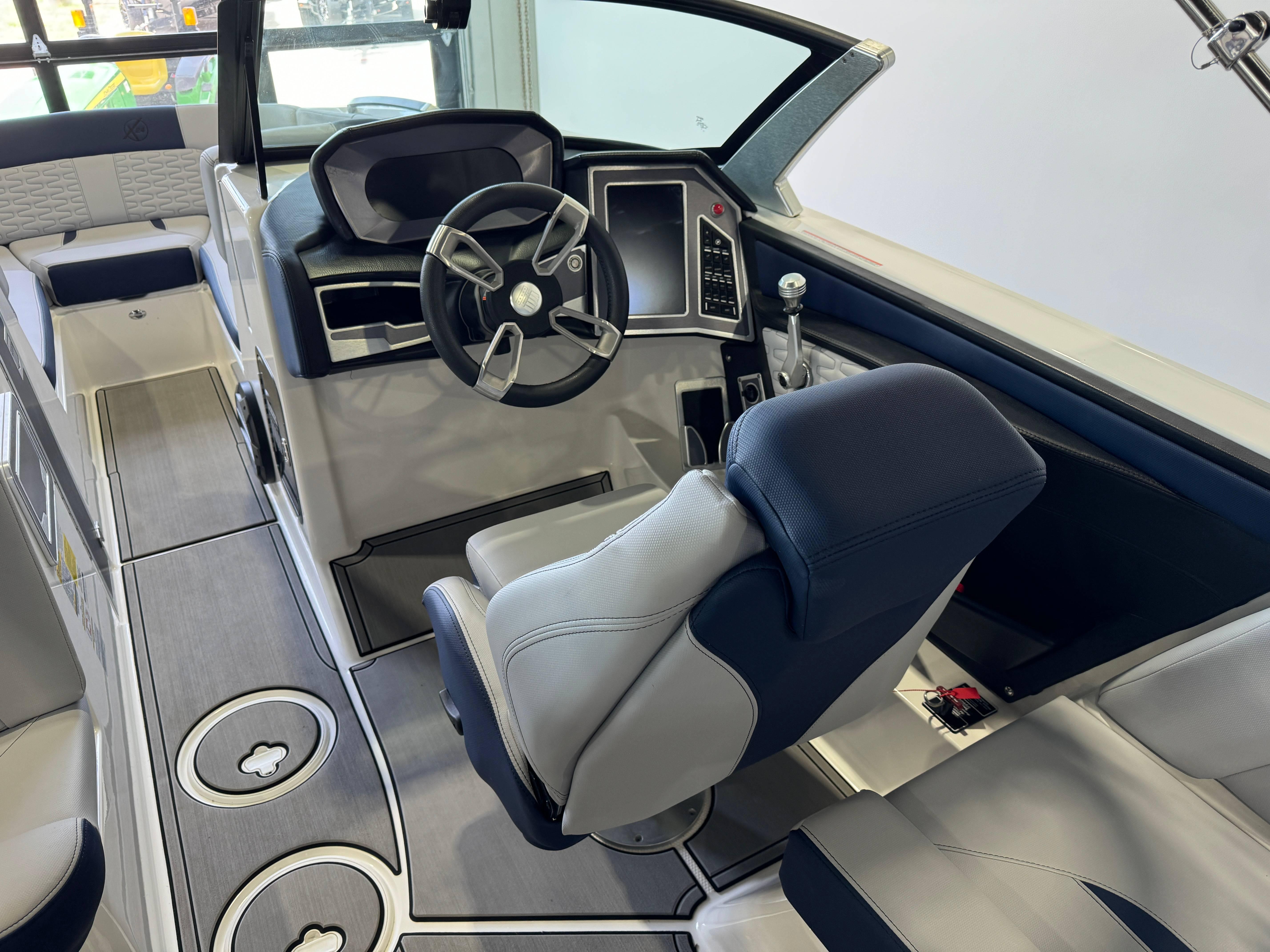 2022 MasterCraft X24 - 25