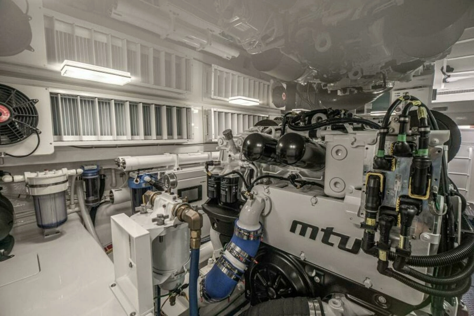 2023 Viking 64 Convertible - Image 59