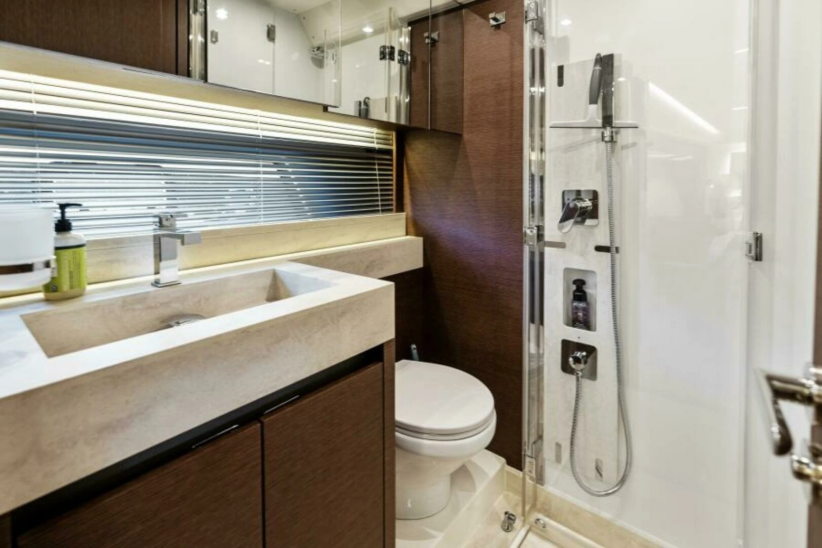 2020 Prestige 520 Flybridge - Image 39