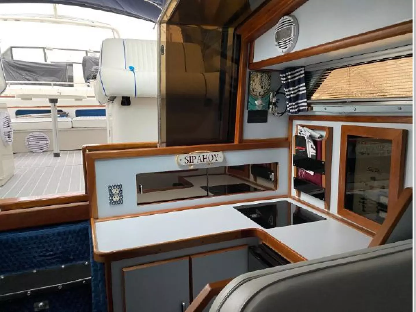 1988 Sea Ray 340 Express Cruiser - Image 26