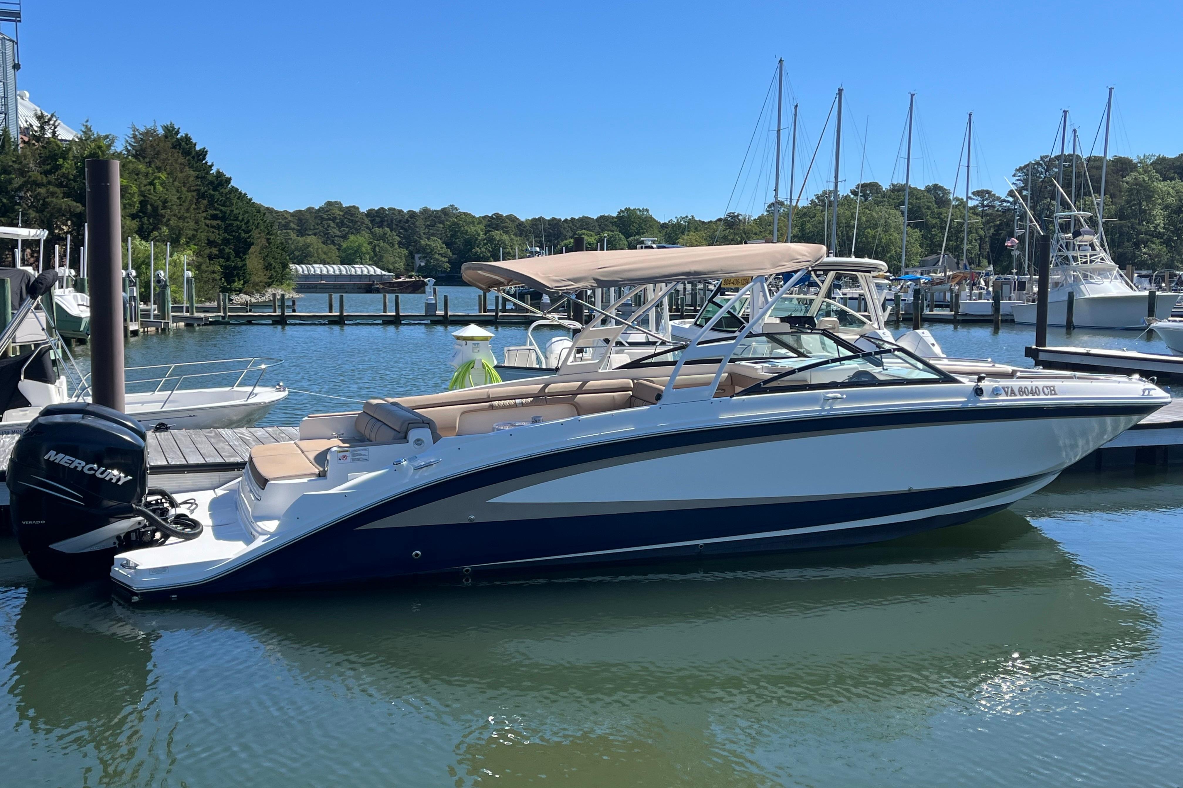 2017 Sea Ray SDX 290 Outboard