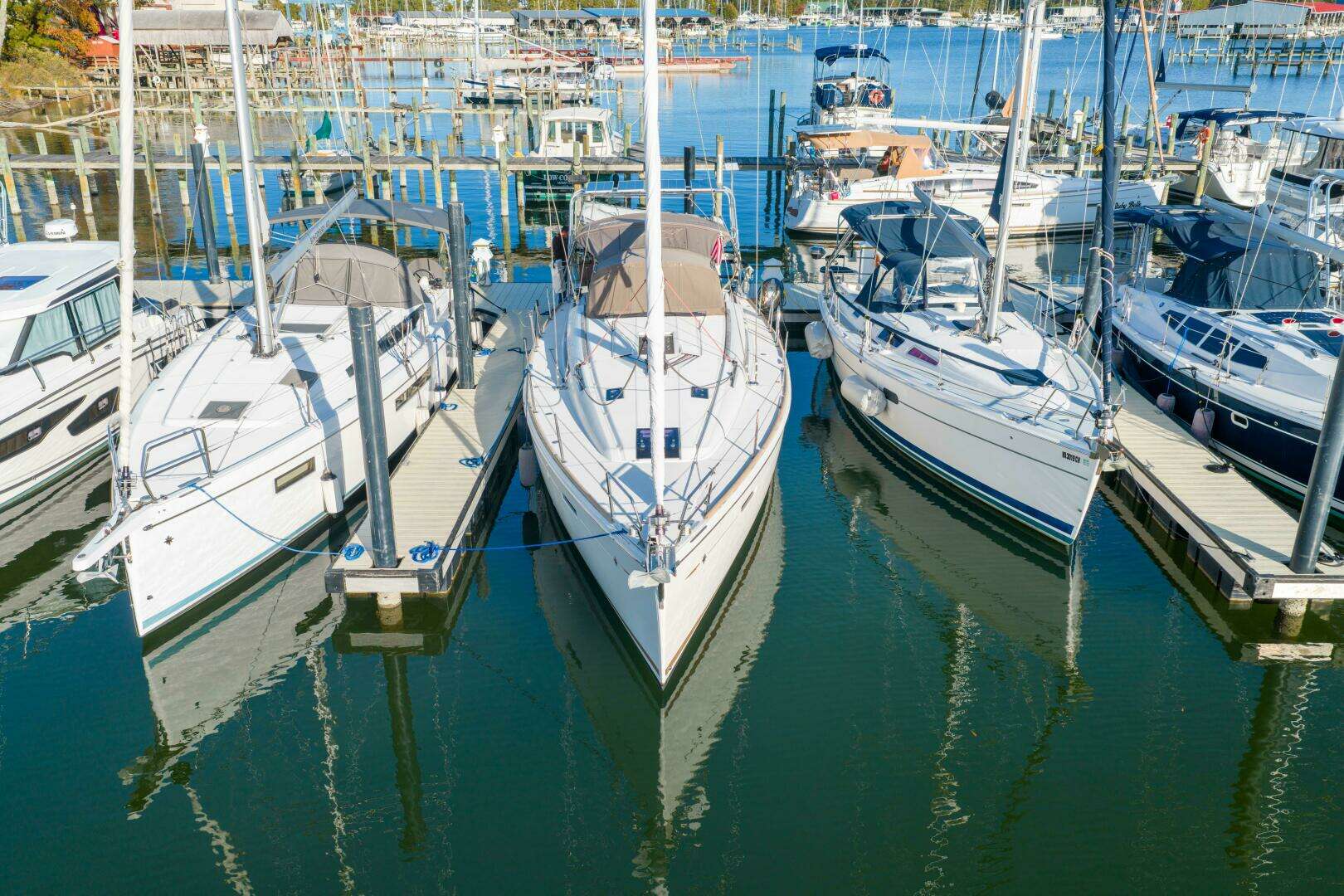 2016 Jeanneau 439 - Image 3