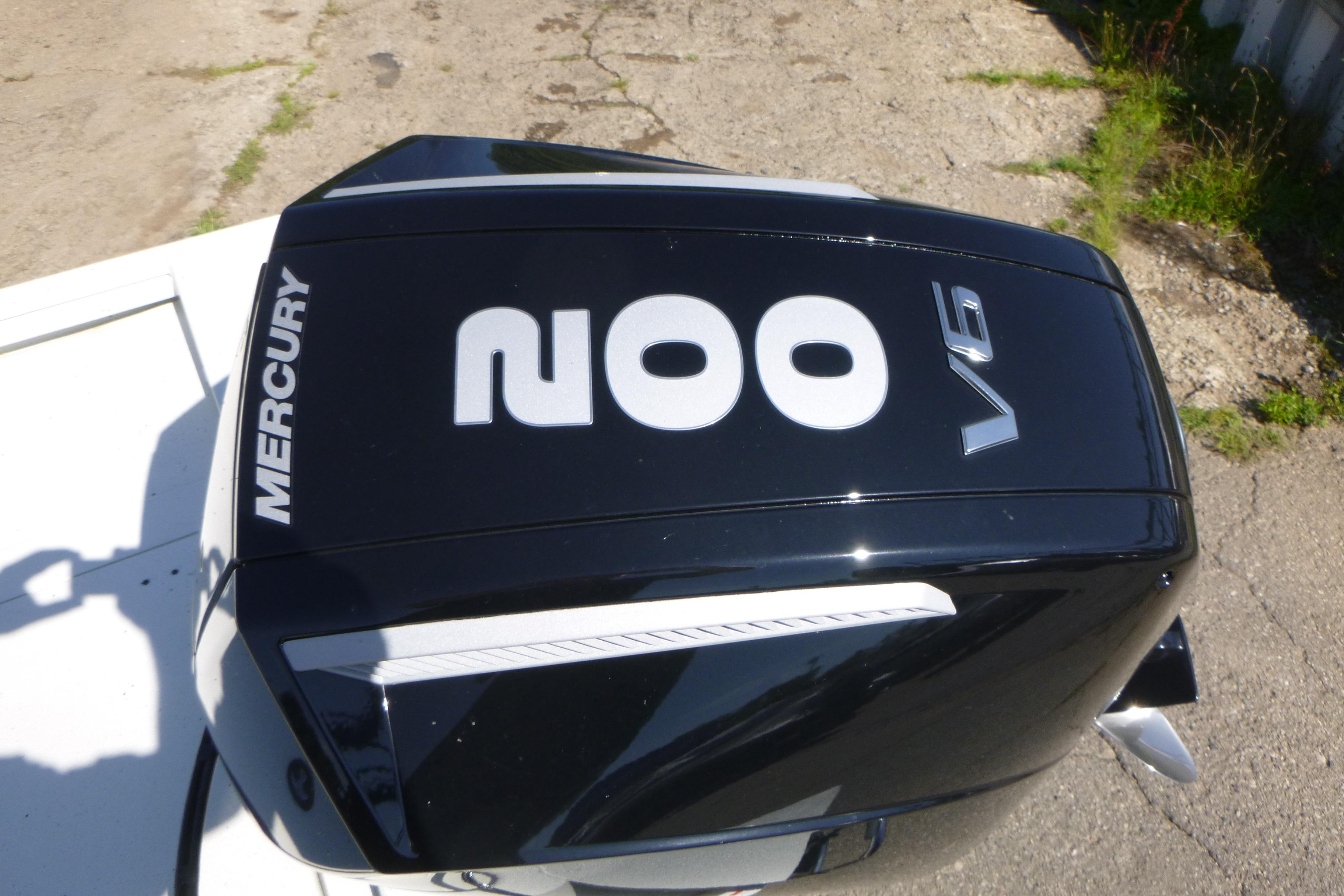 Mercury 200 V6 outboard engine on Ranger RB210, 2025 model.