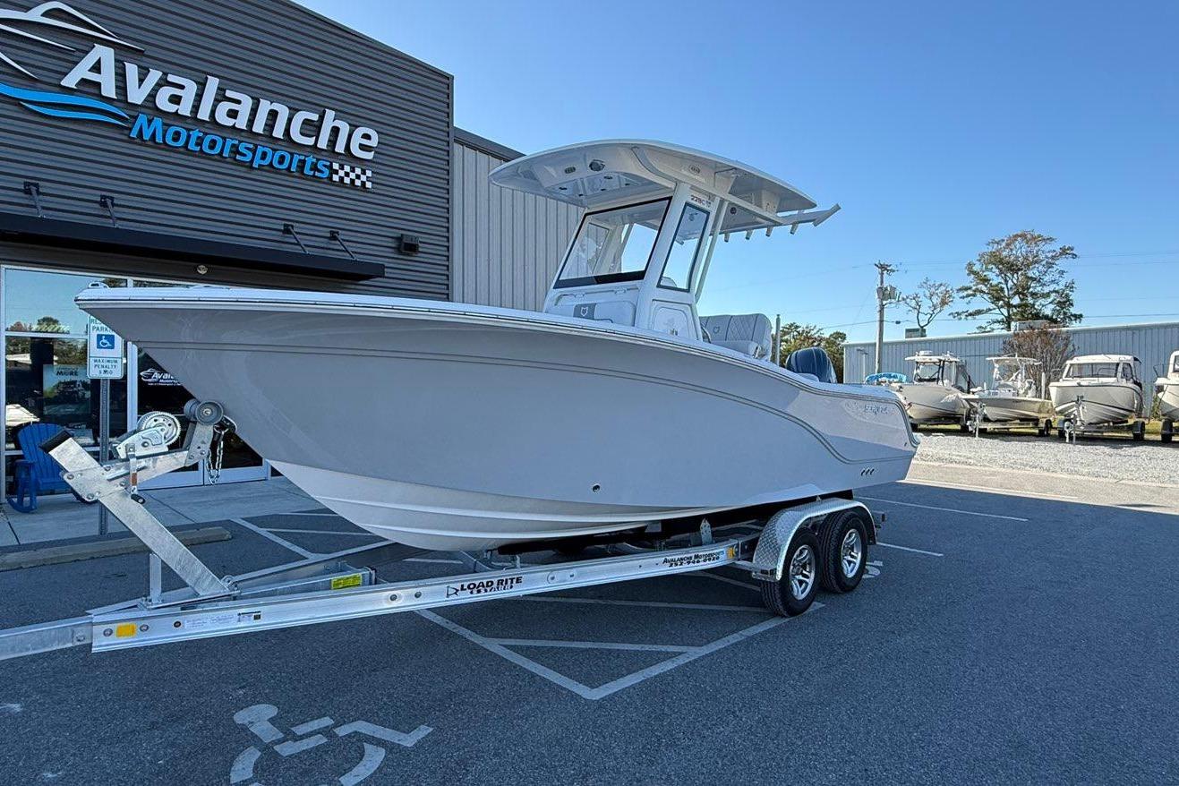 2026 Sea Fox 228 Commander