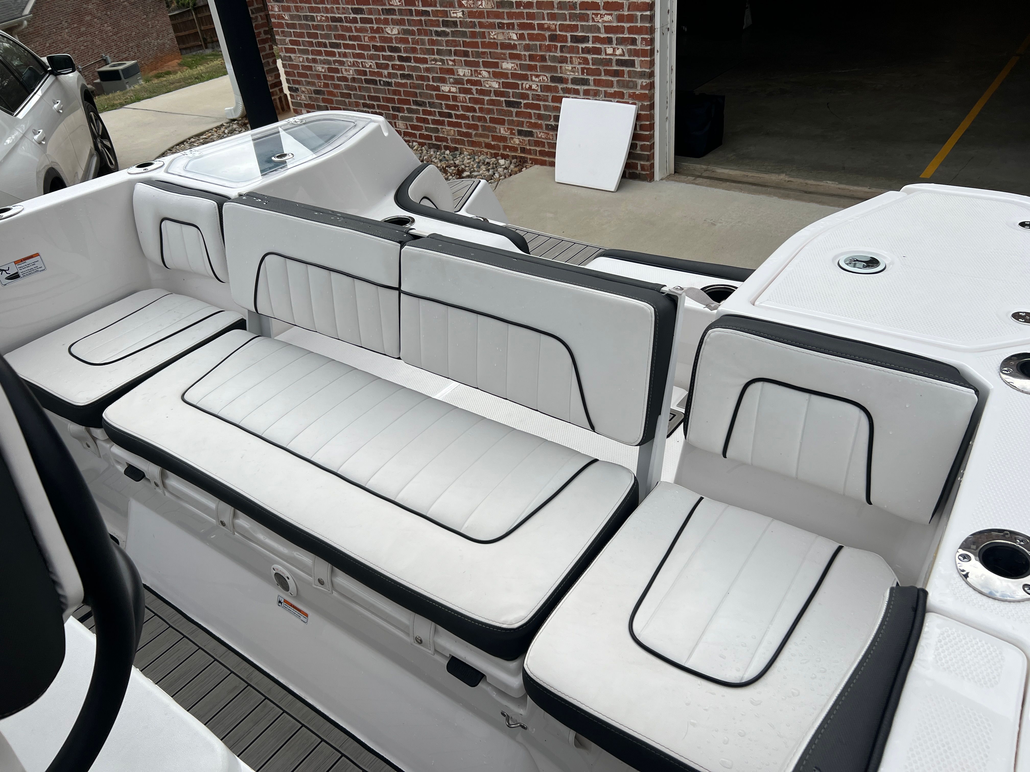 2023 Yamaha Boats 255 FSH Sport E - 9