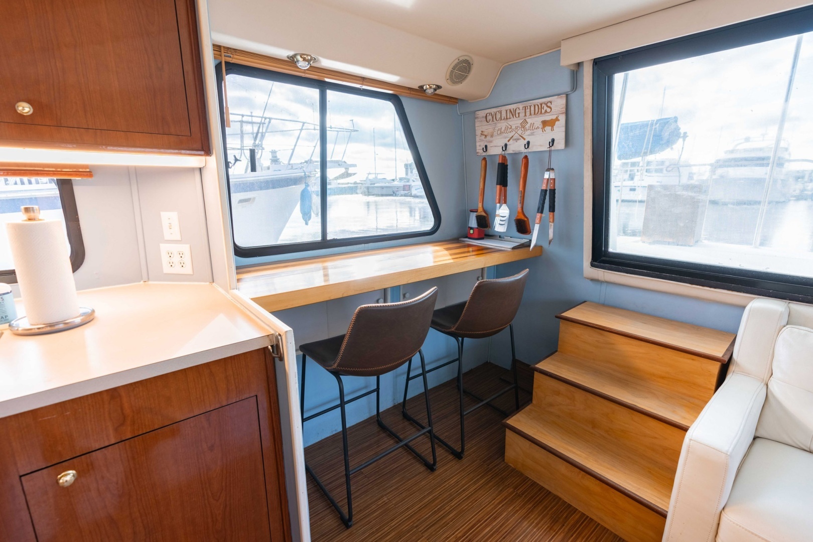 2001 Harbor Master 520 Coastal - Image 38